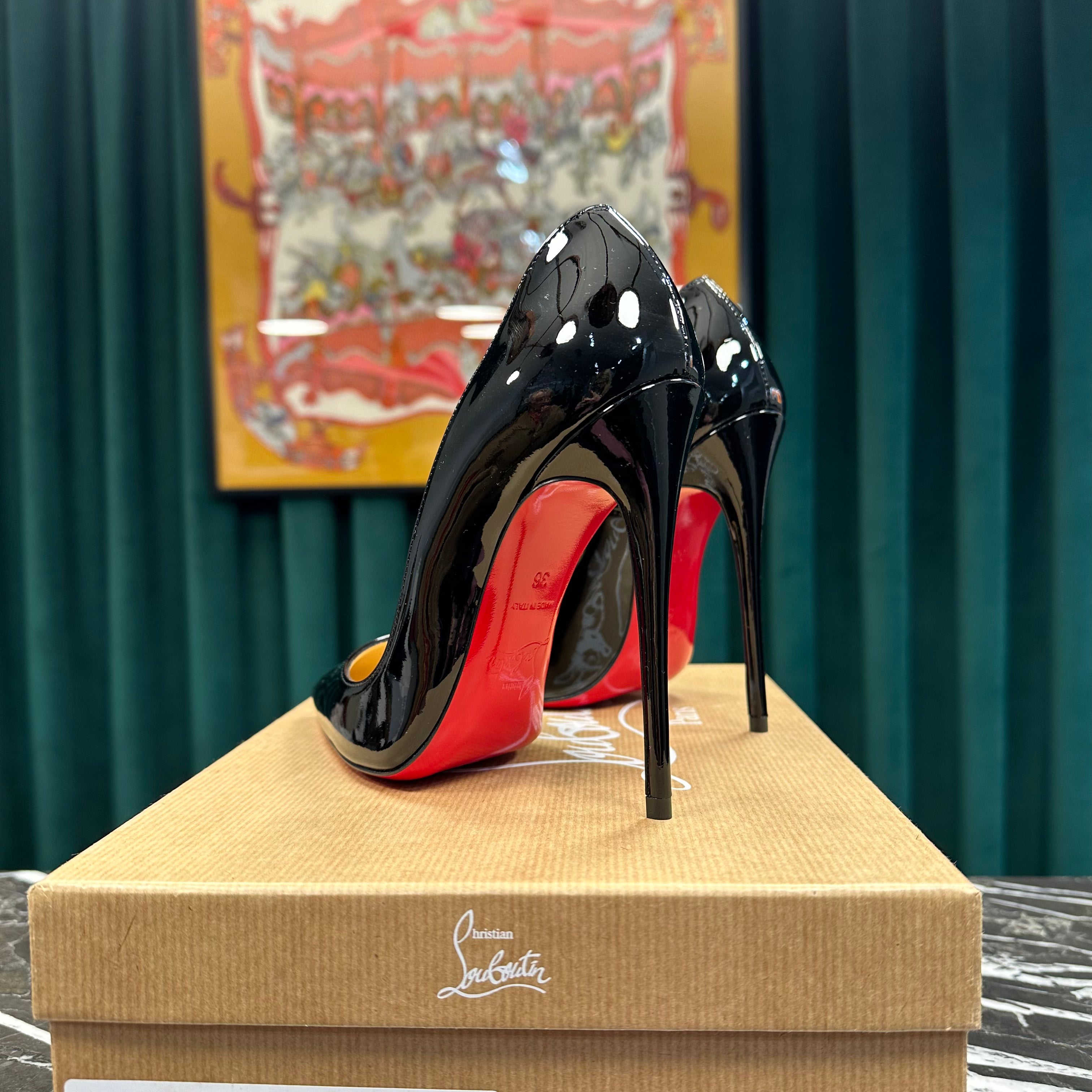 Louboutin - So Kate
