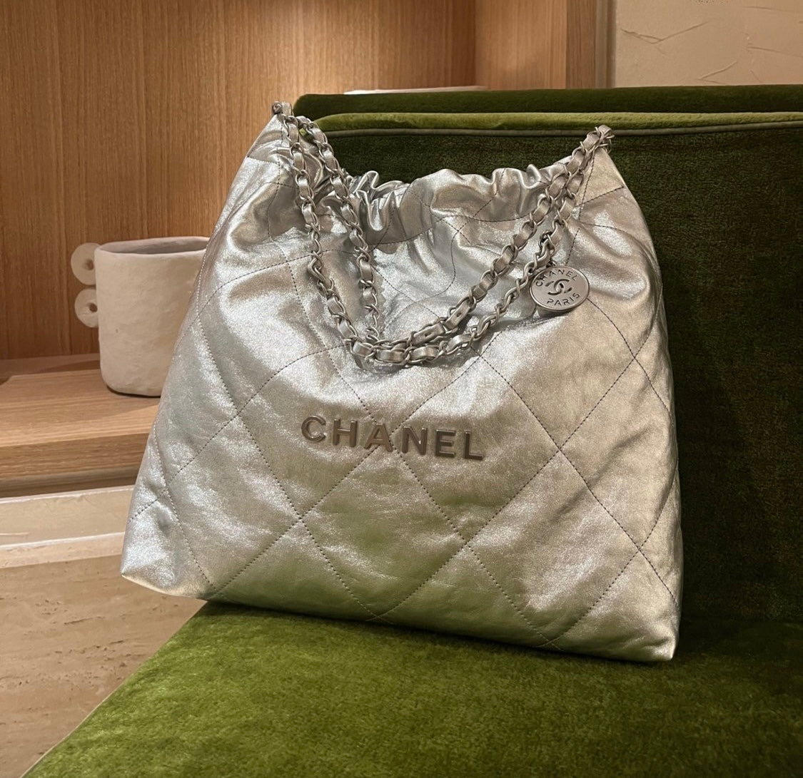 Chanel - Sac Hobo 22