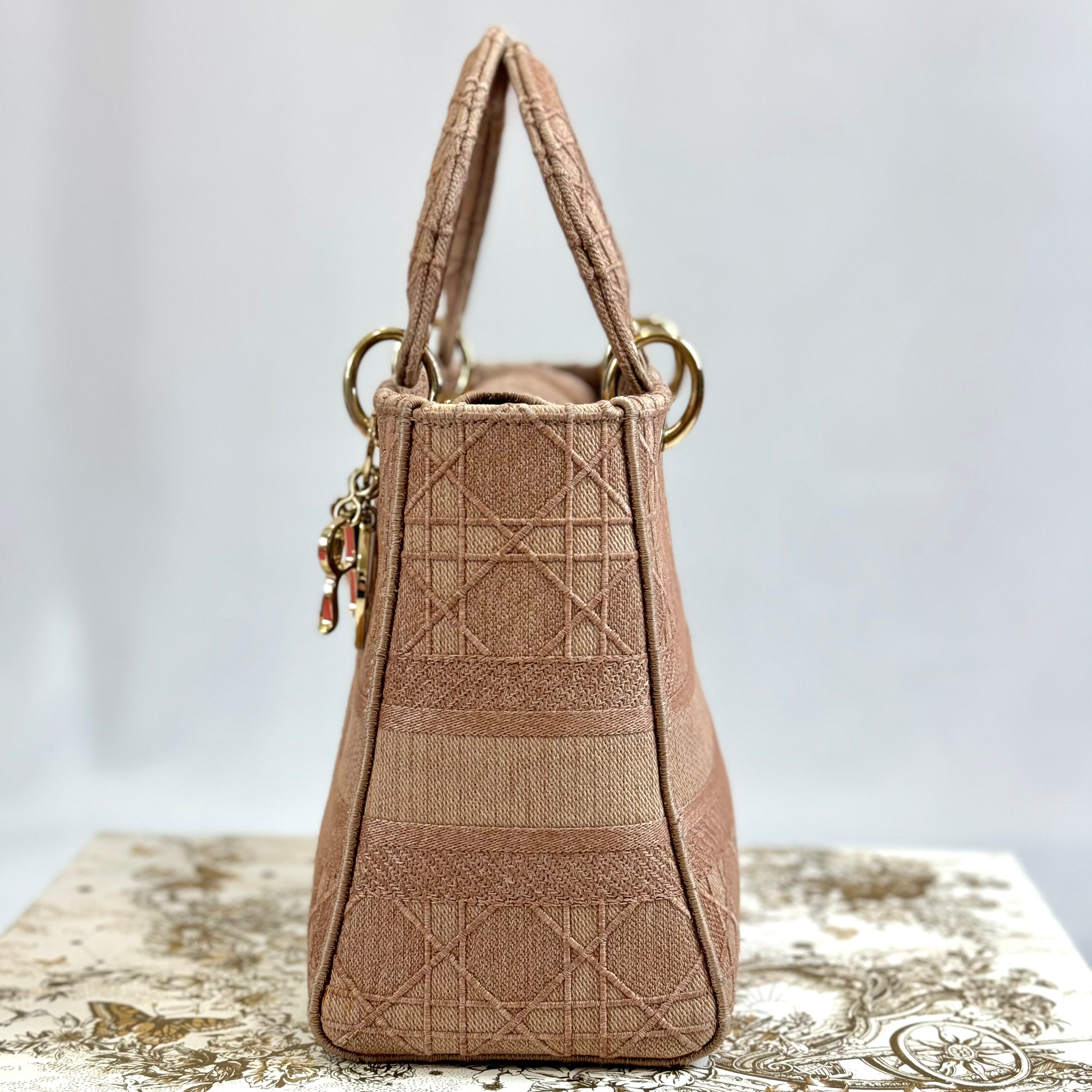 Dior - Lady Dior 中号藤帆布包