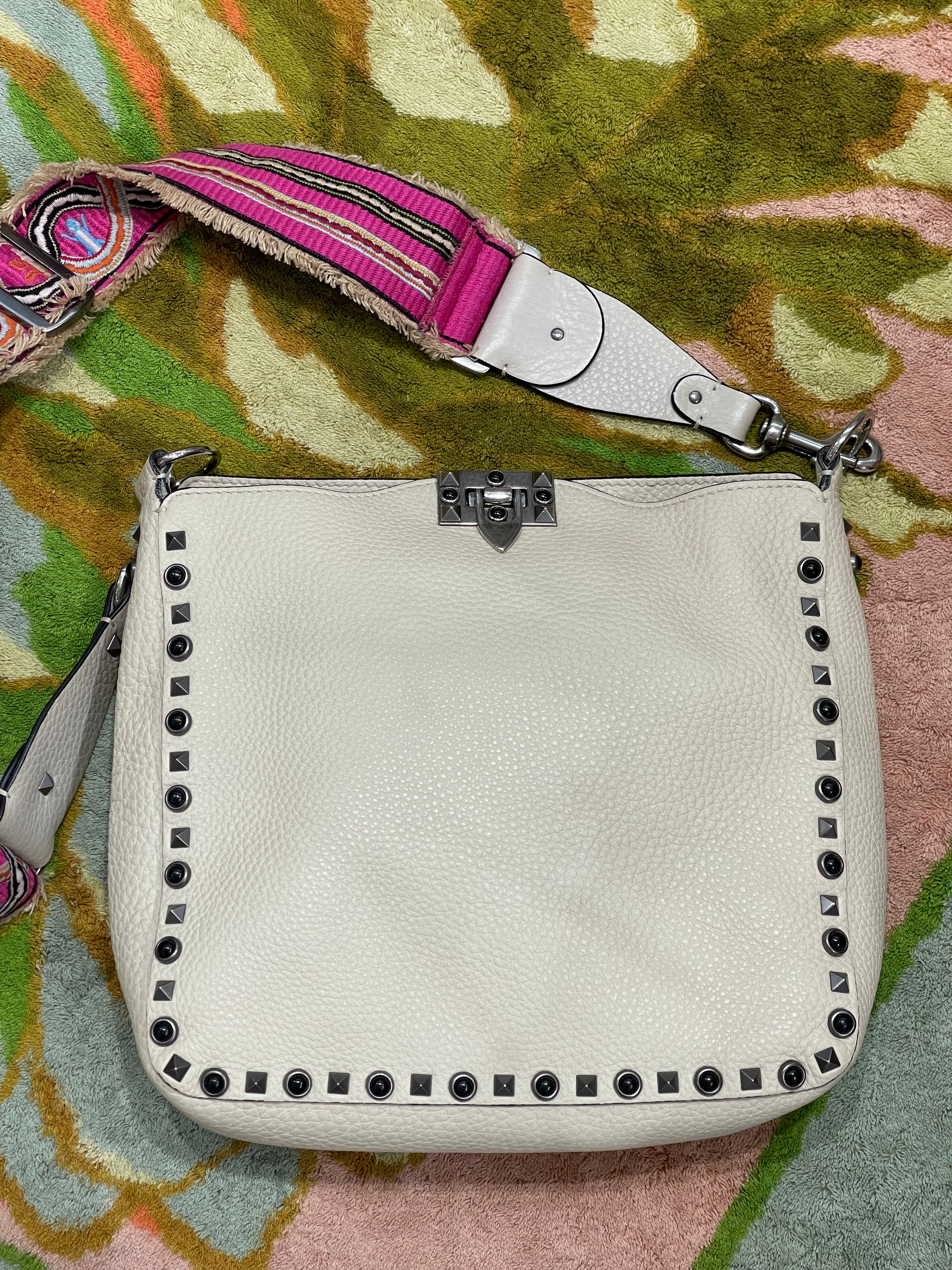 Valentino - sac besace ethnique cuir écru
