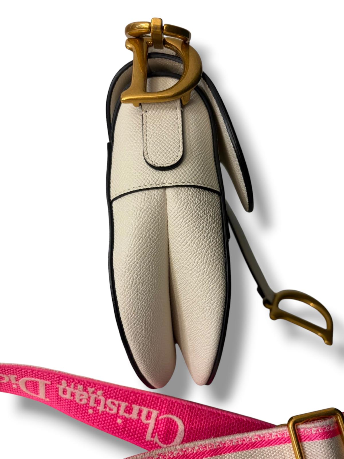 Saddle weiß