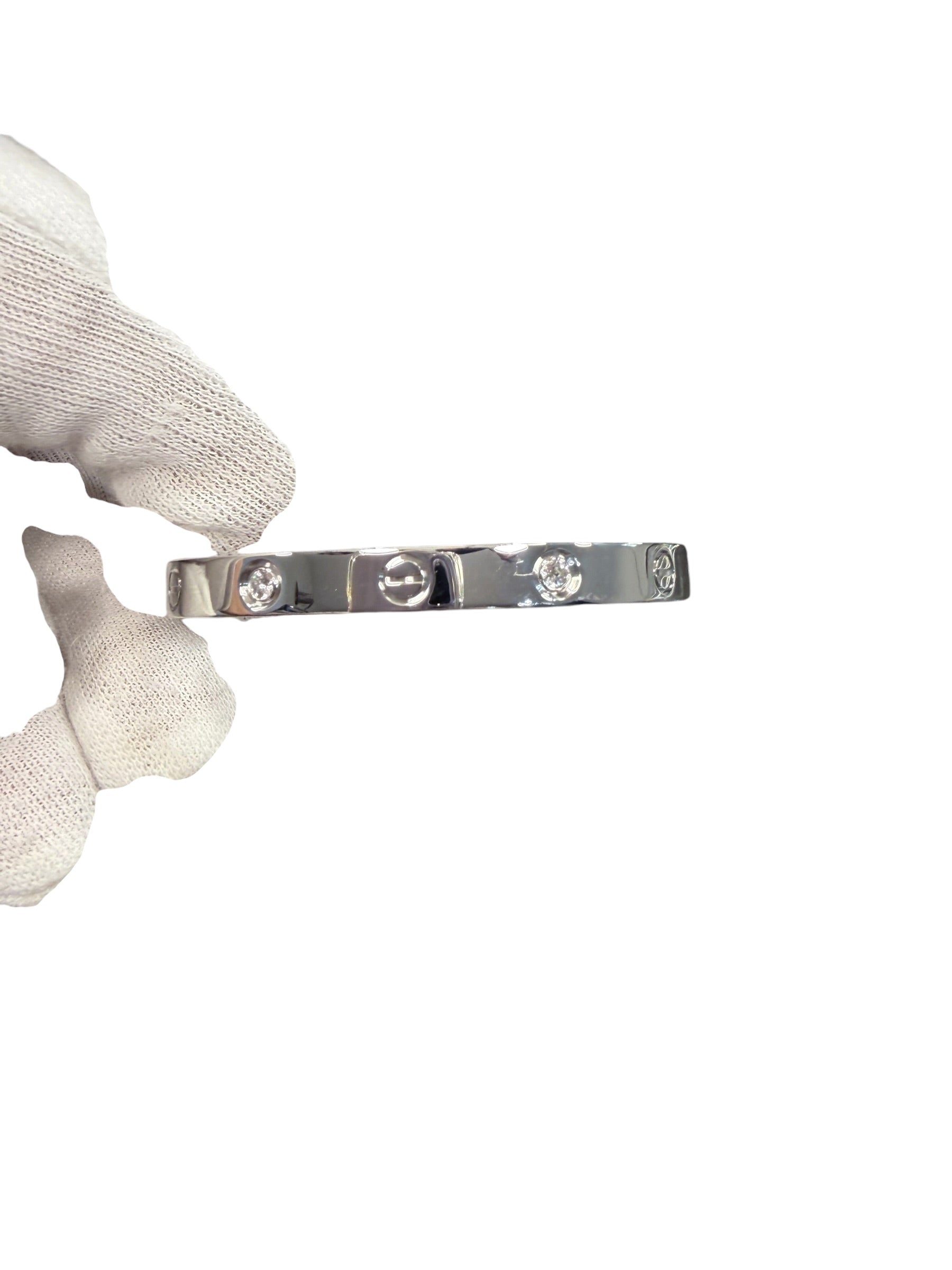 Cartier : Bracelet Love Classique 4 diamants t16
