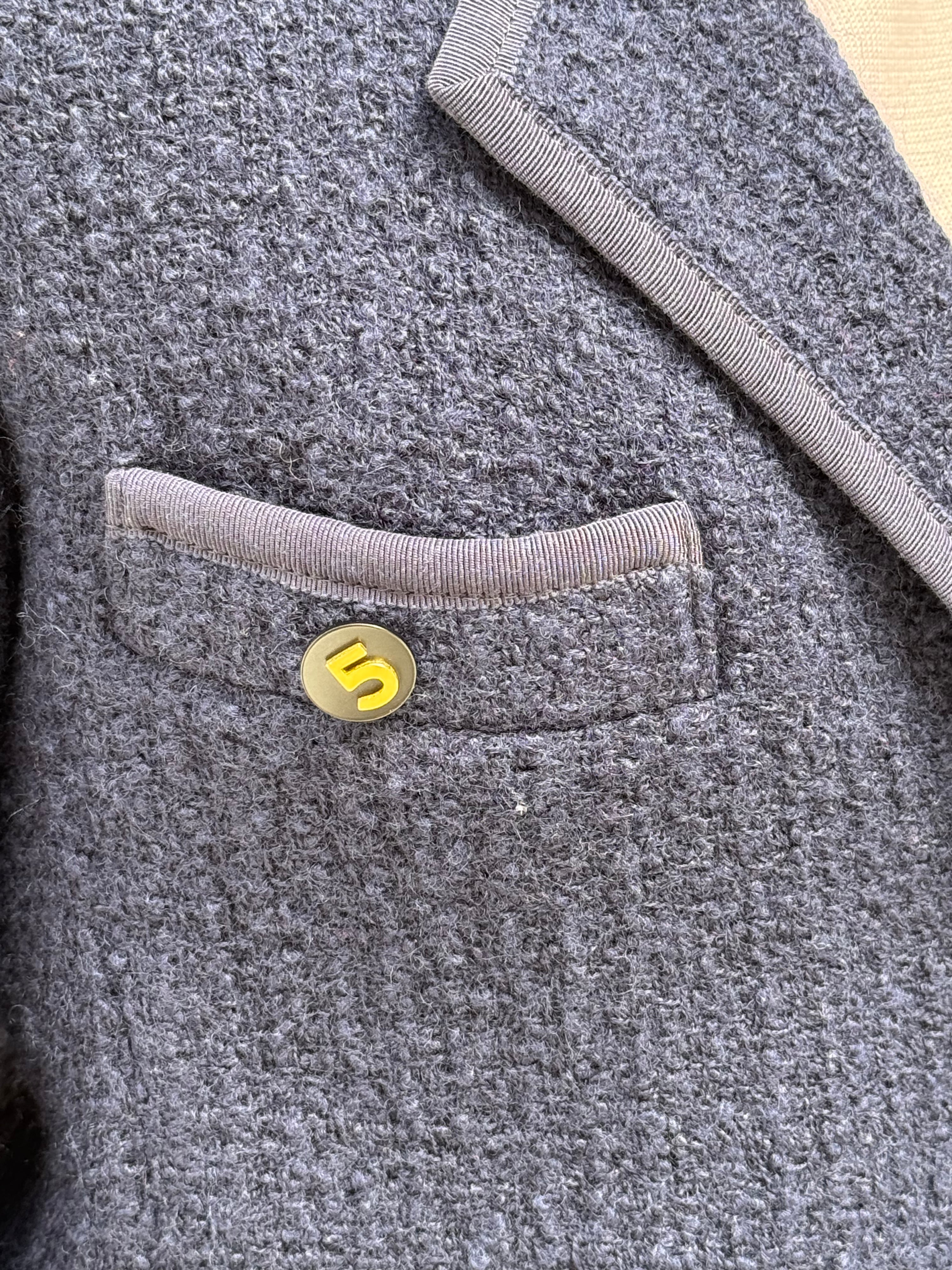 Chanel - Tweed Jacket T.40