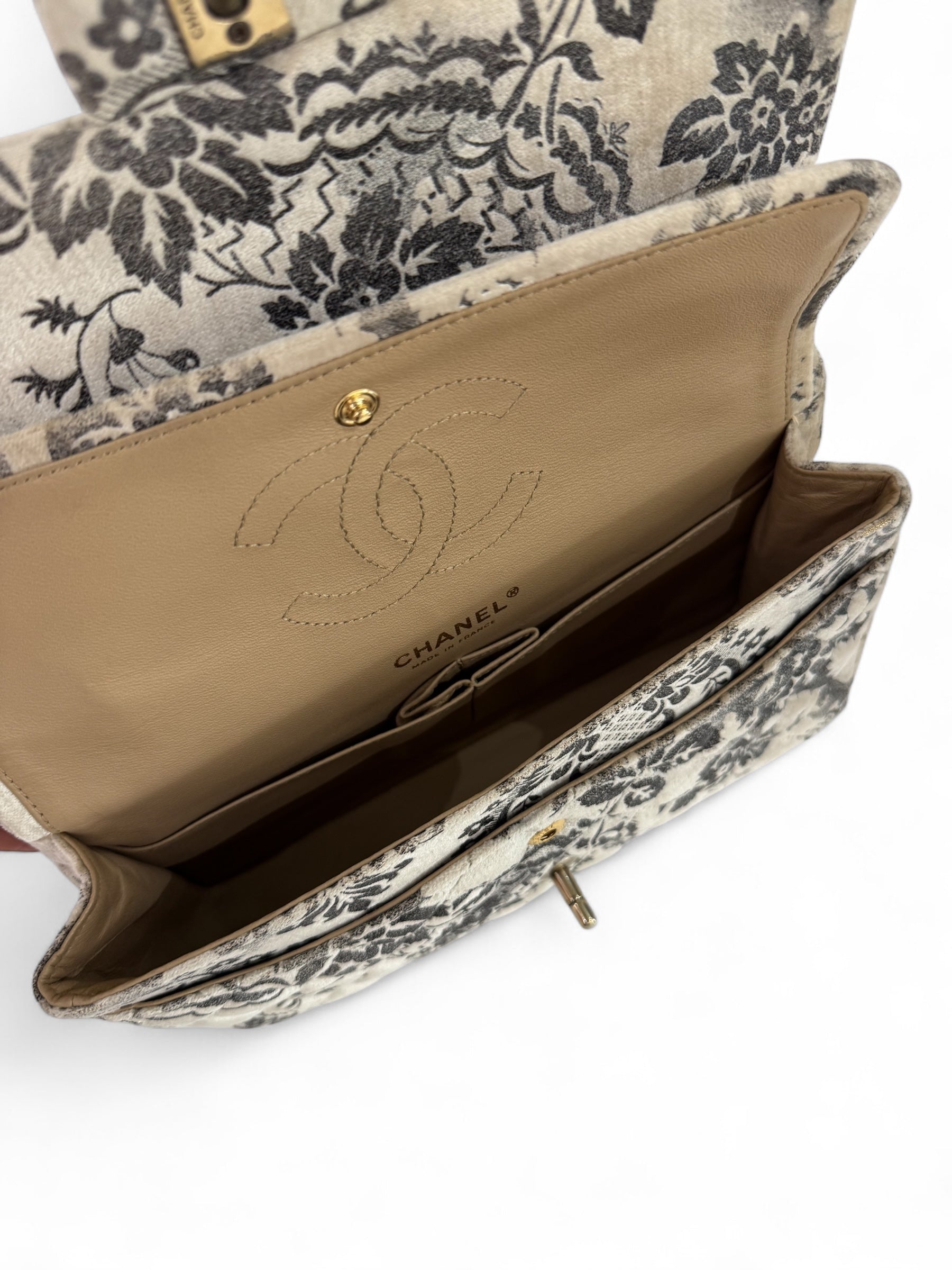 Chanel - Sac Timeless édition limitée baroque velours