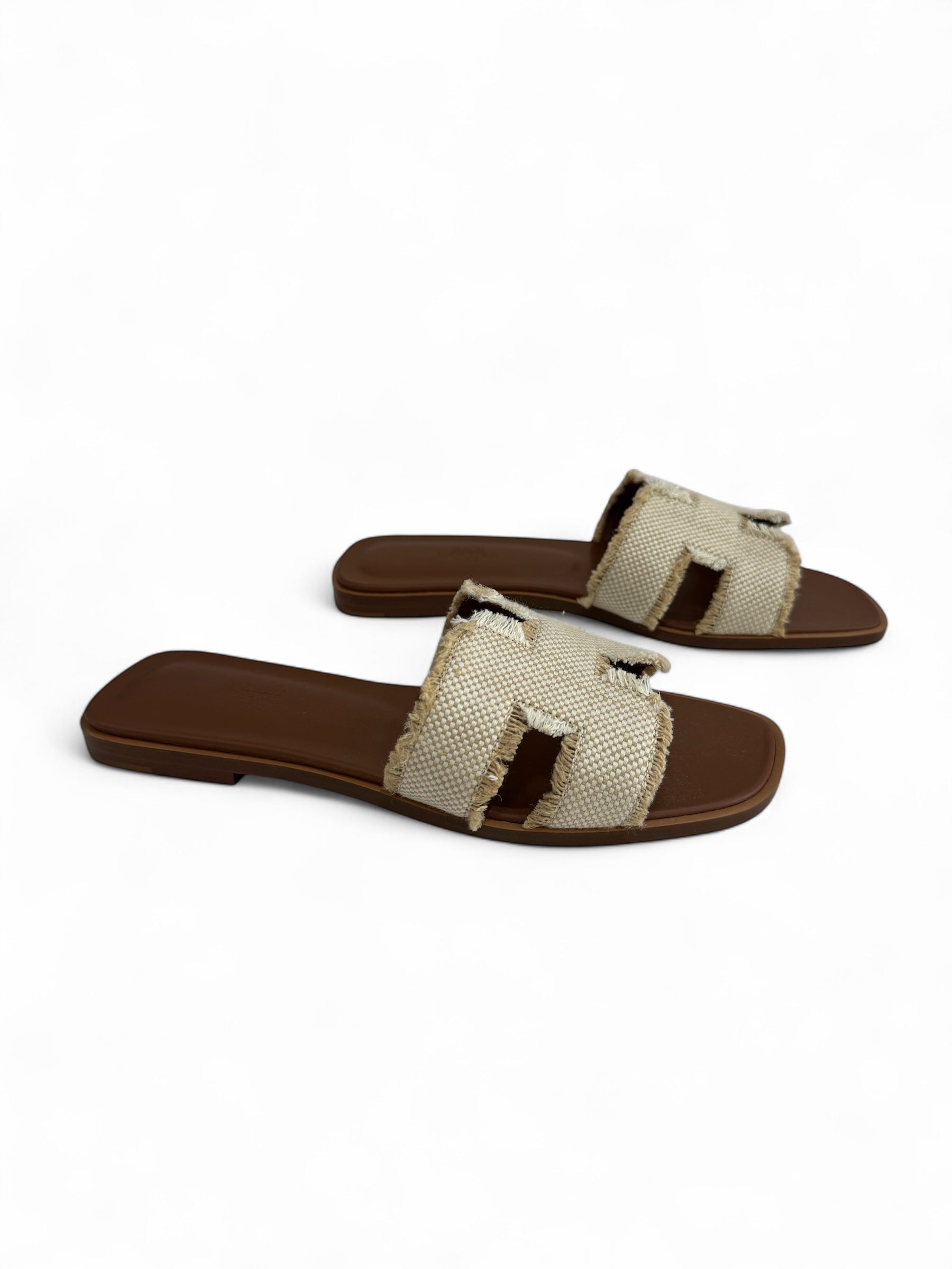 Hermès - Sandales Oran T.38 effrangées