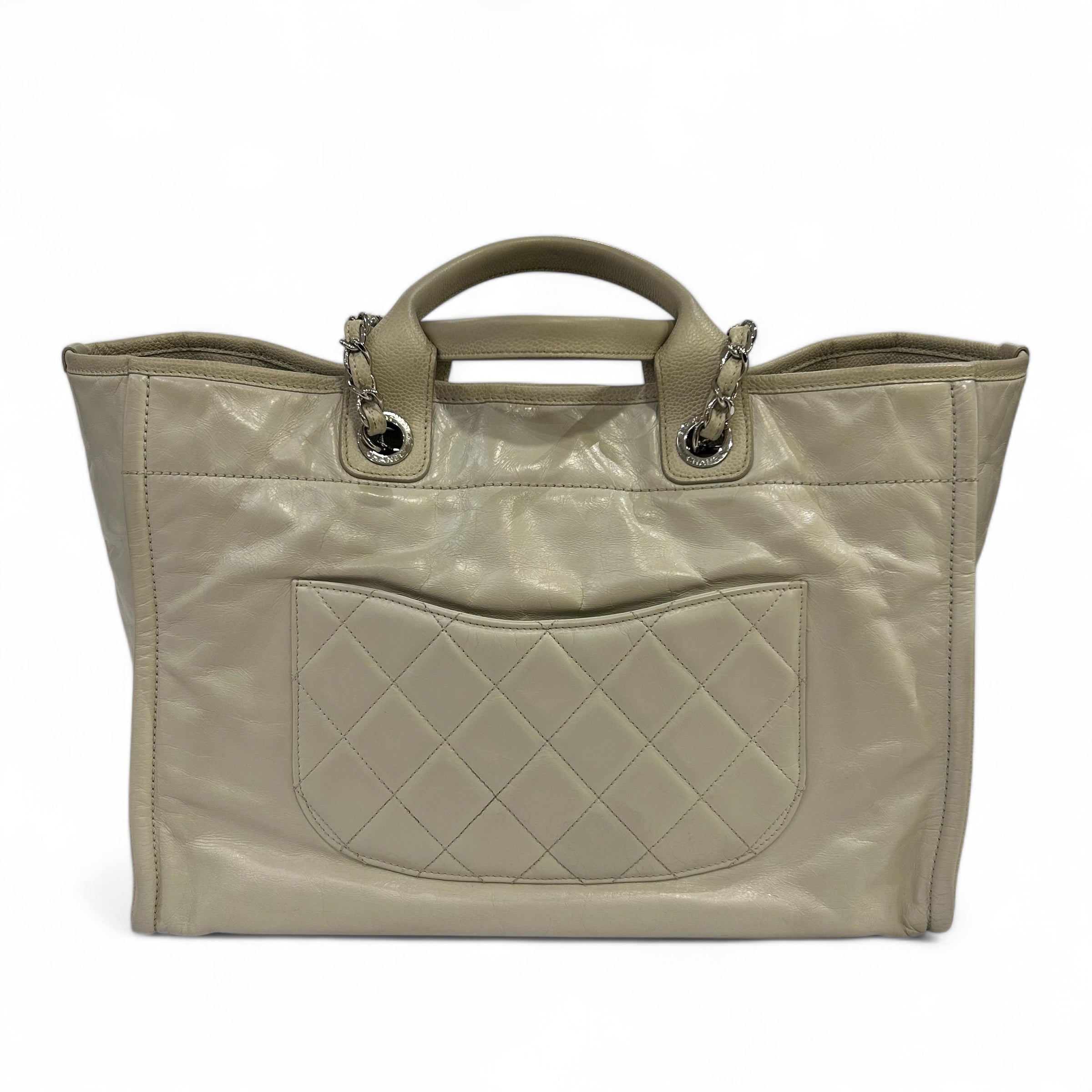 Chanel - Maxi Deauville Cabas bag