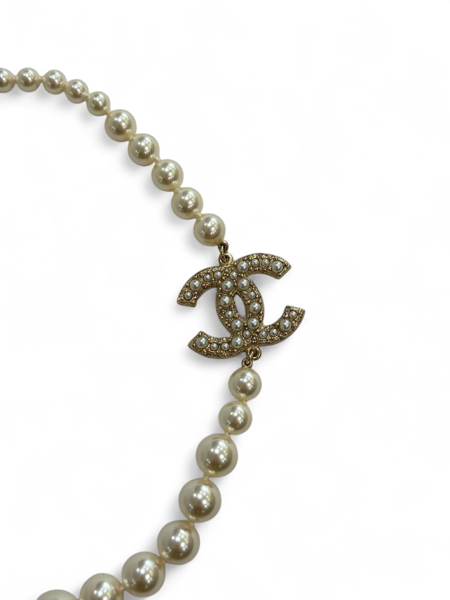 Chanel - Collier choker perles