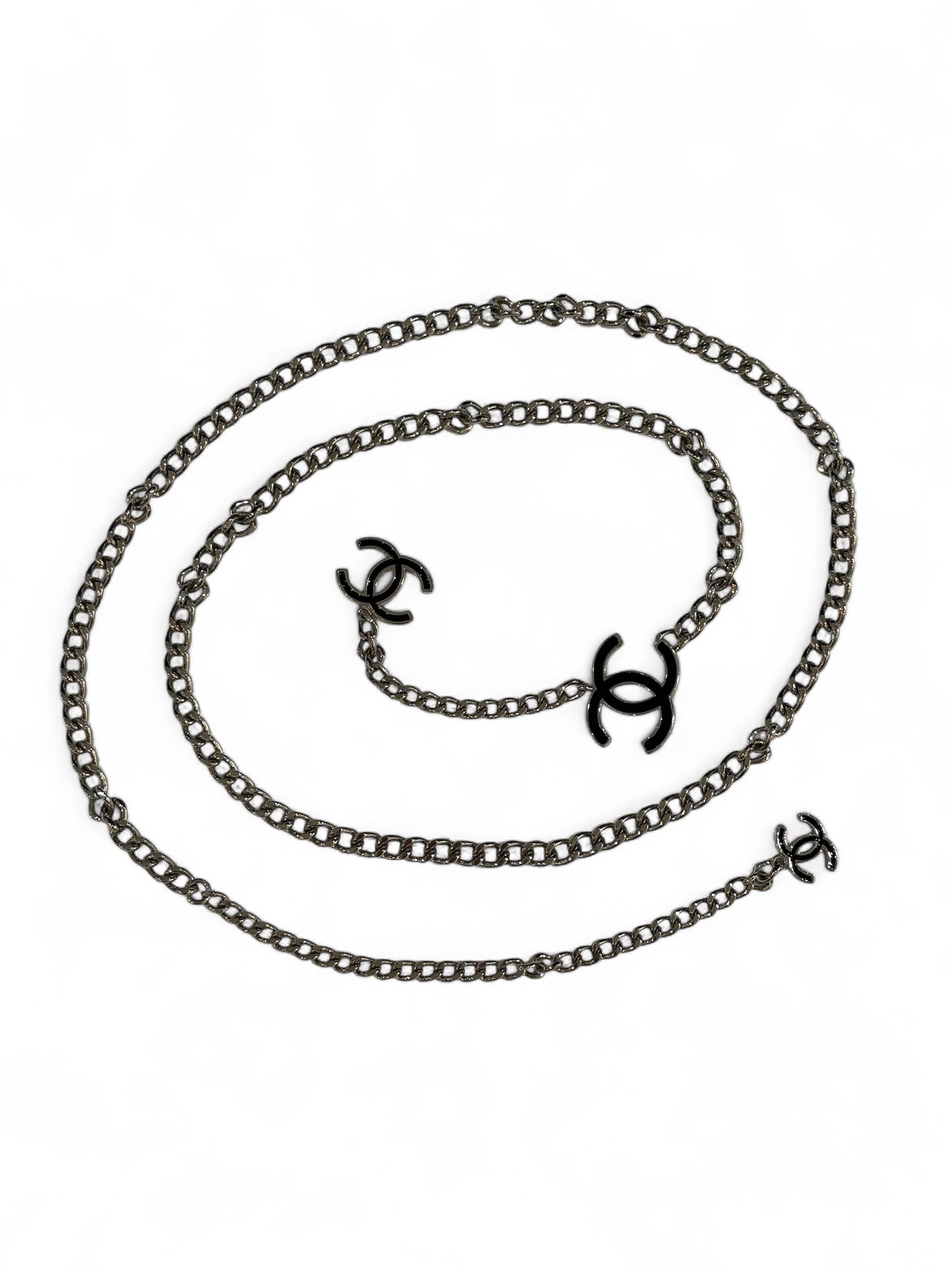 Chanel - Ceinture chaînette avec logos Chanel