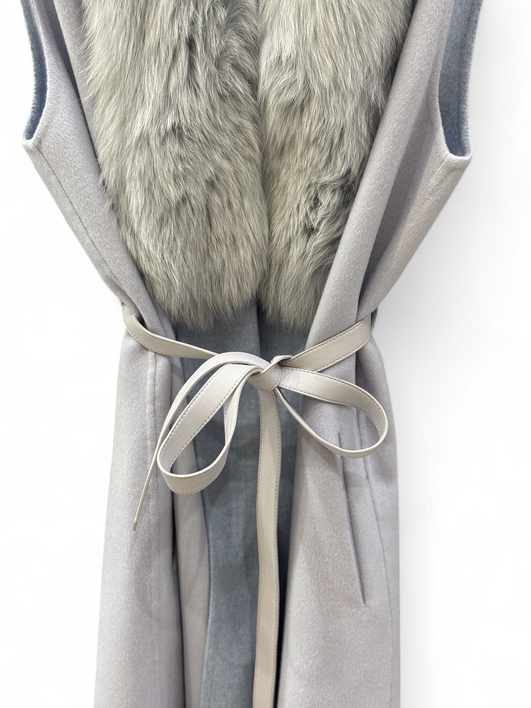 Max & Moi - Manteau long sans manches col renard T.44