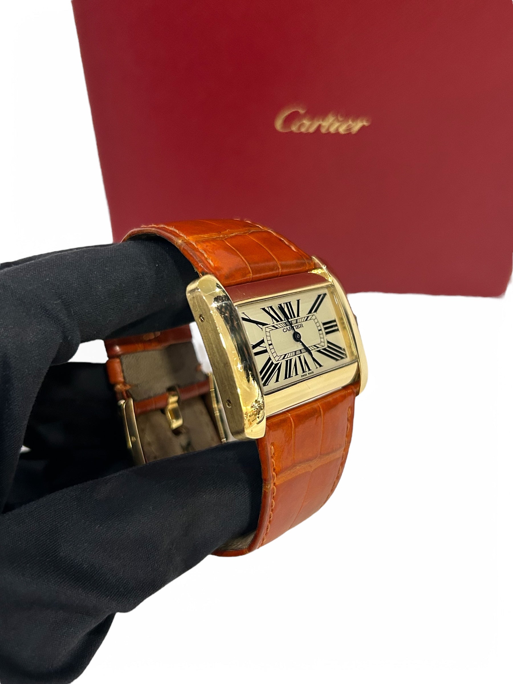 Cartier - Montre Tank Divan