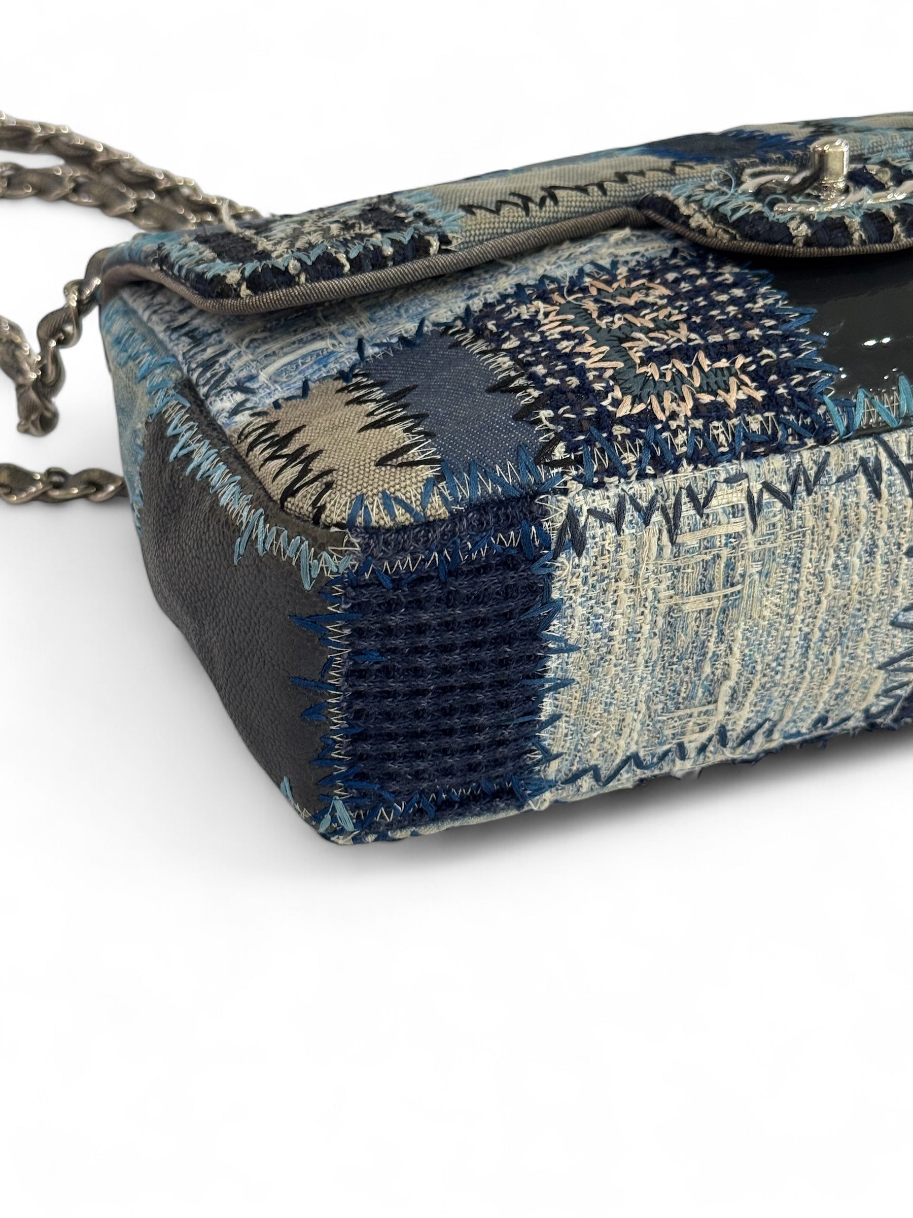 Chanel - Klassische Jumbo-Tasche aus Jeans-Patchwork