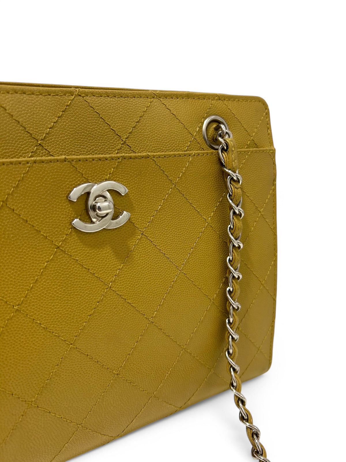 Chanel - Sac tote cuir caviar