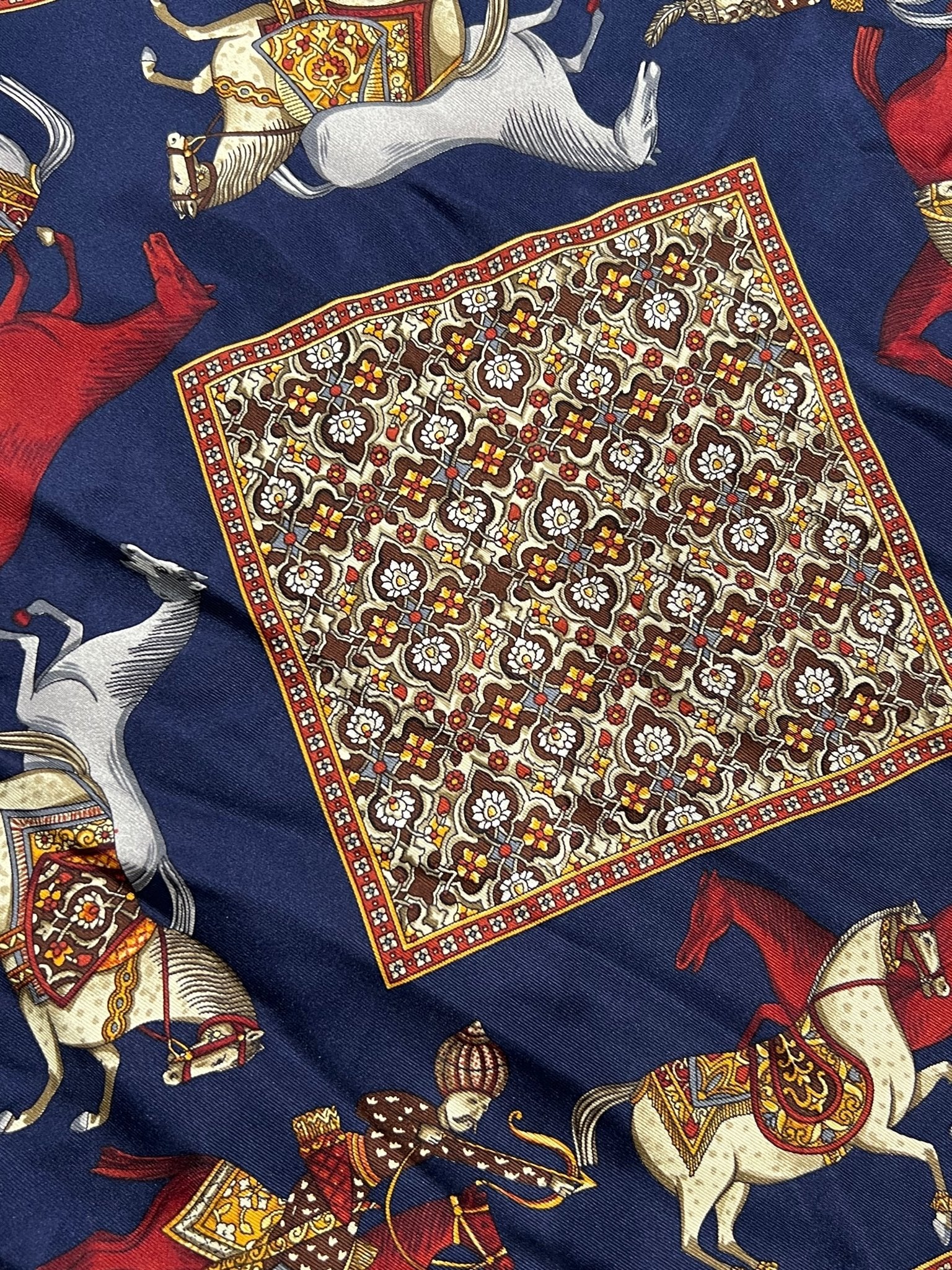 Christian Dior - Carré Christian Dior 40 - Les Folies d&