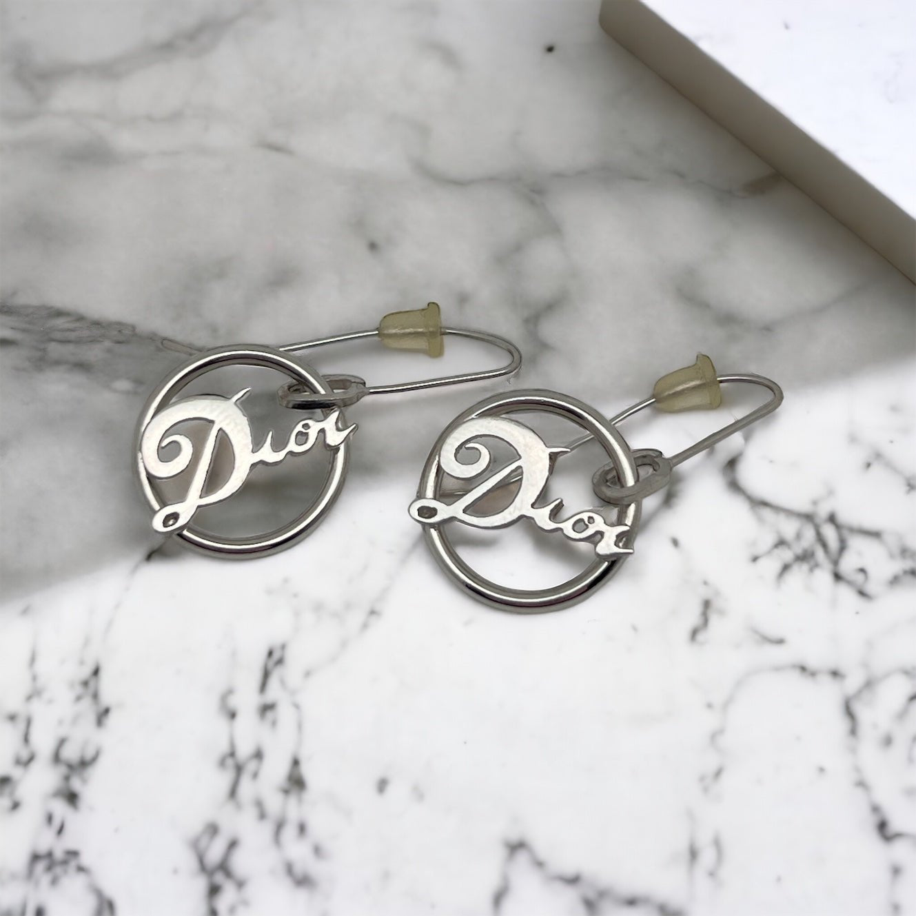 Dior Boucles d’oreilles - Les Folies d&