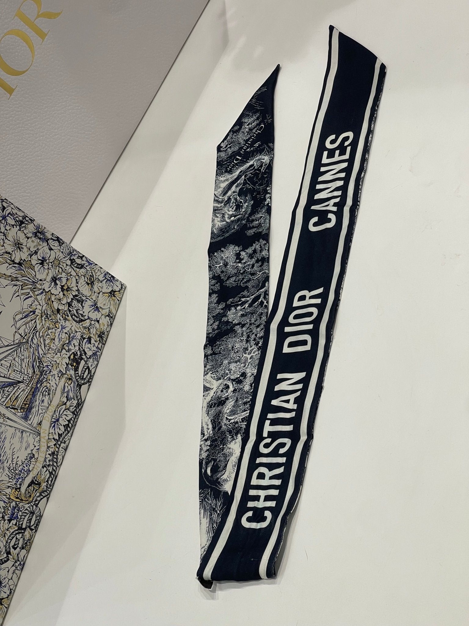 Dior - Twilly toile de Jouy bleu - Les Folies d&