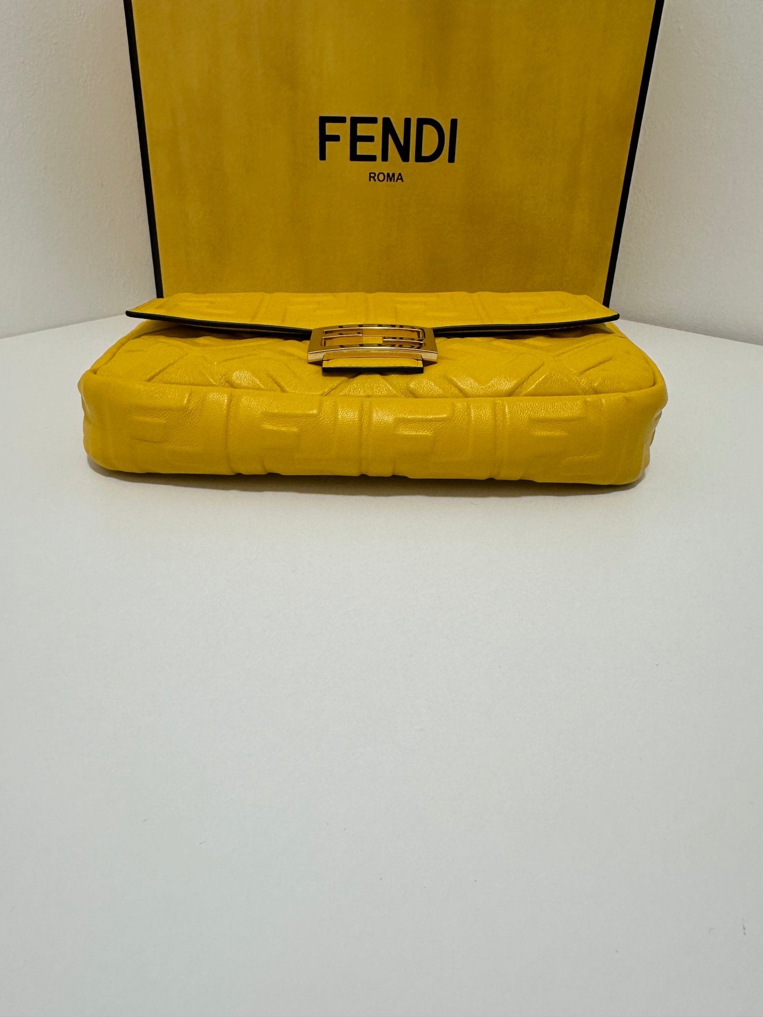 Fendi - Sac Baguette Monogramme Mimosa - Les Folies d&