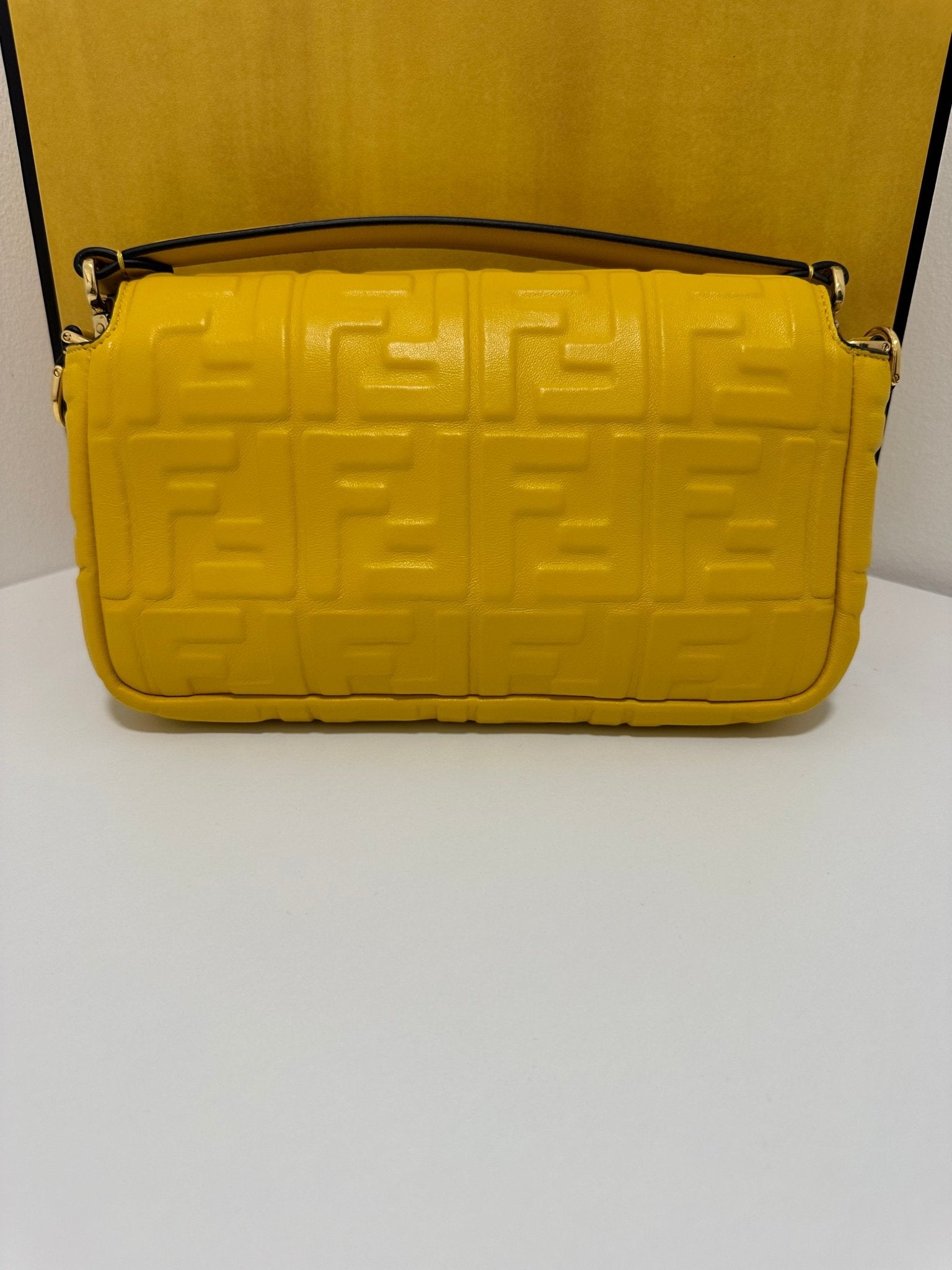 Fendi - Sac Baguette Monogramme Mimosa - Les Folies d&