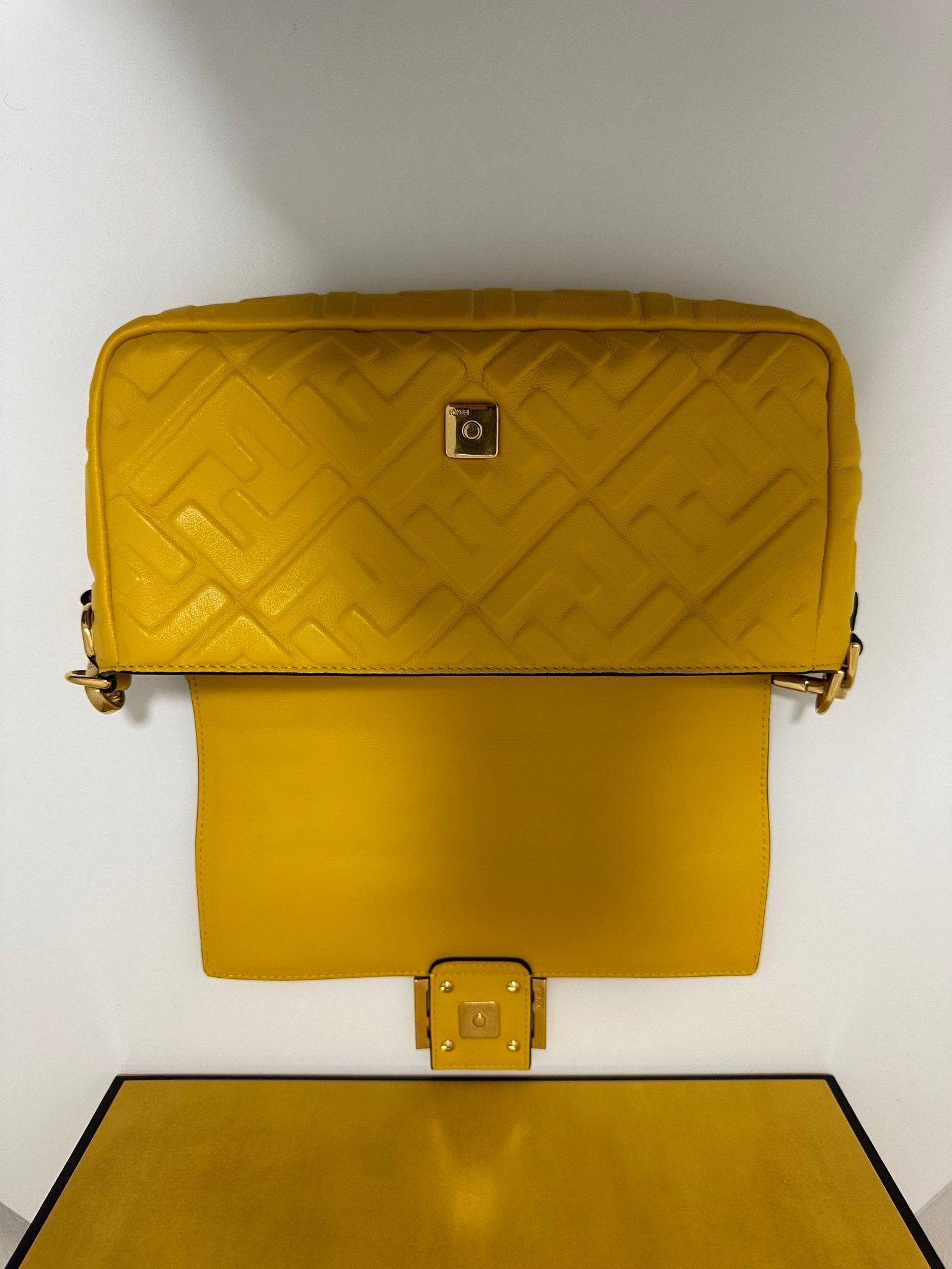 Fendi - Sac Baguette Monogramme Mimosa - Les Folies d&