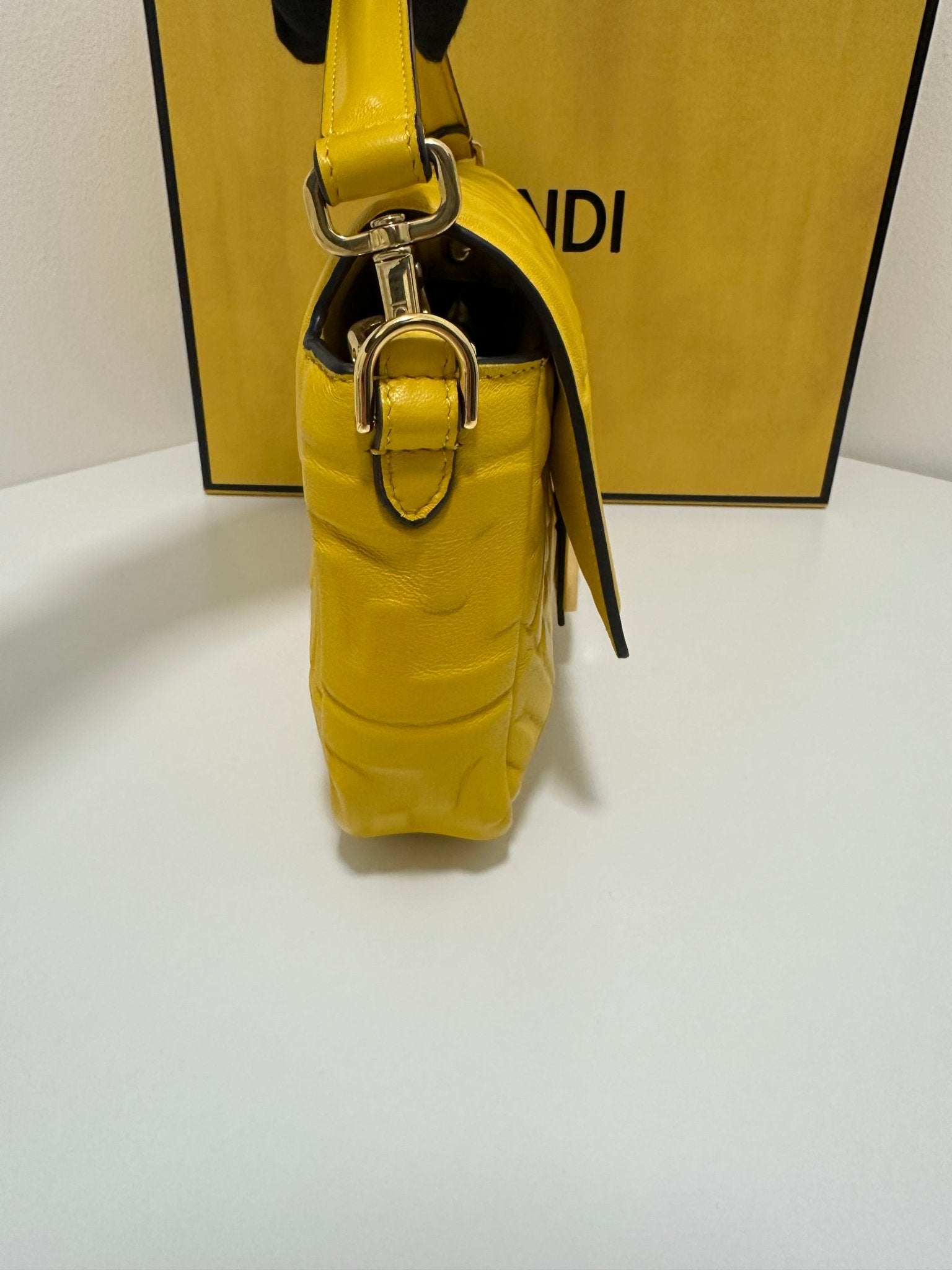 Fendi - Sac Baguette Monogramme Mimosa - Les Folies d&
