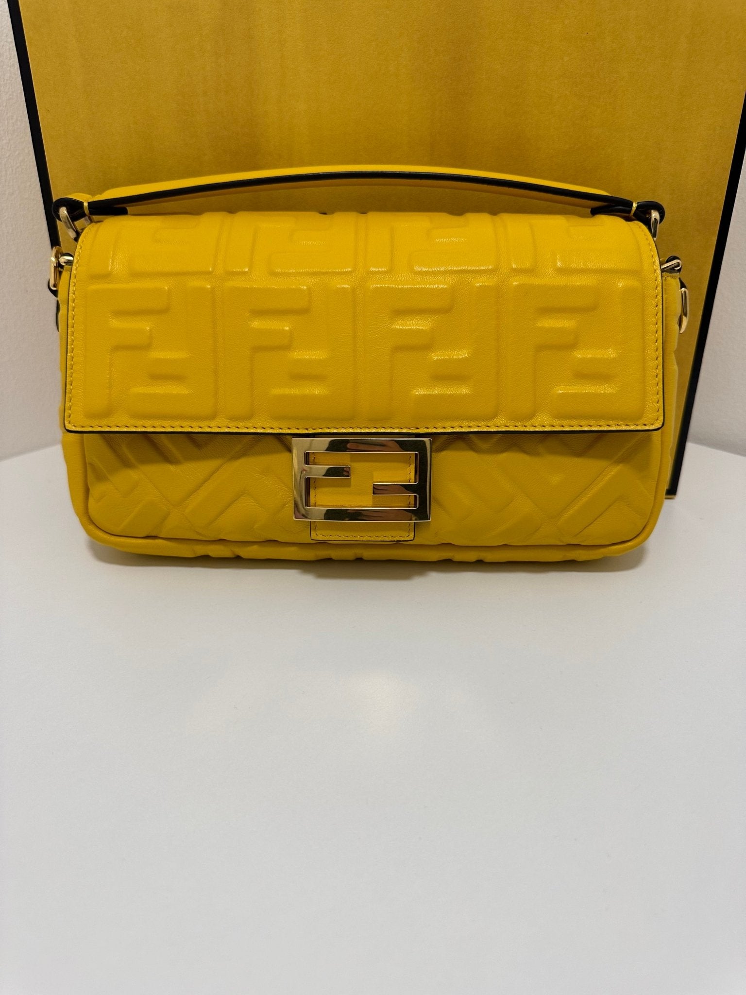 Fendi - Sac Baguette Monogramme Mimosa - Les Folies d&