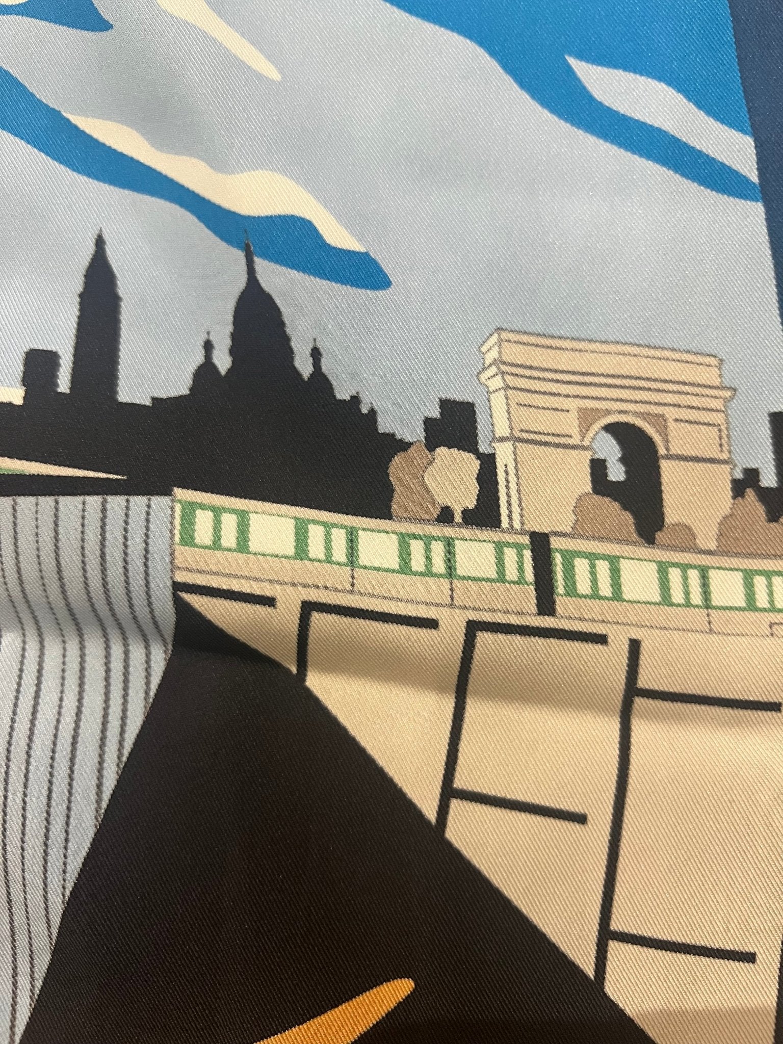 Hermès « Minuit au Faubourg » Bleu M - Les Folies d&