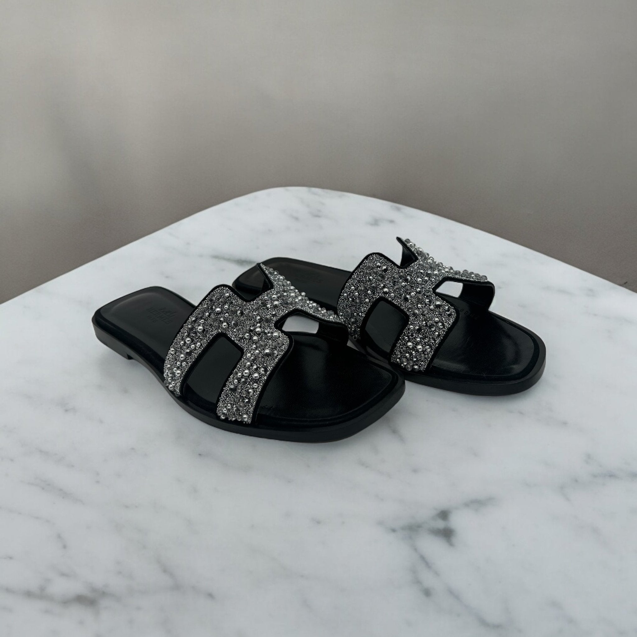 Hermès Oran Noir 35,5 - Les Folies d&