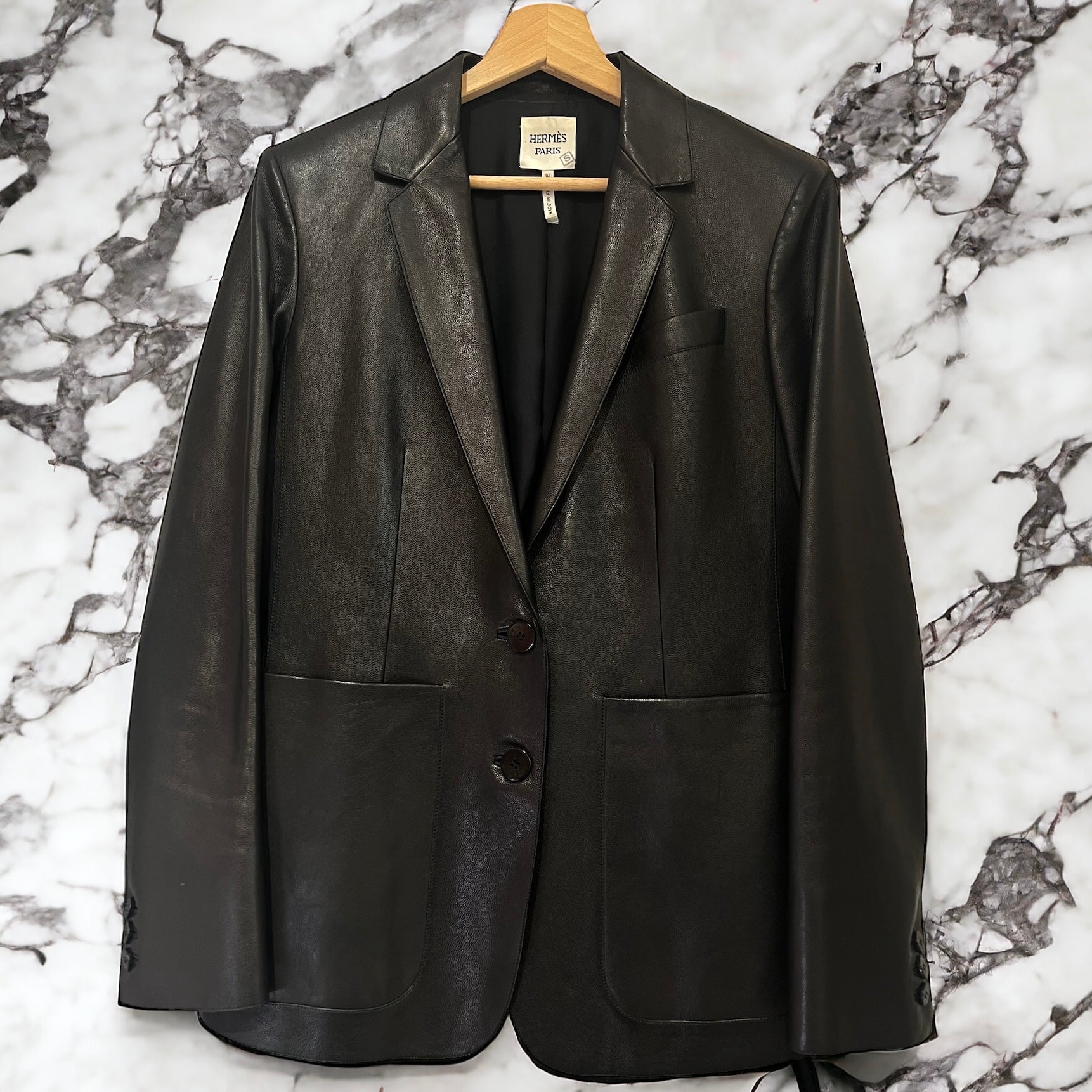 Hermès Veste en cuir grainé Noir 38 - Les Folies d&