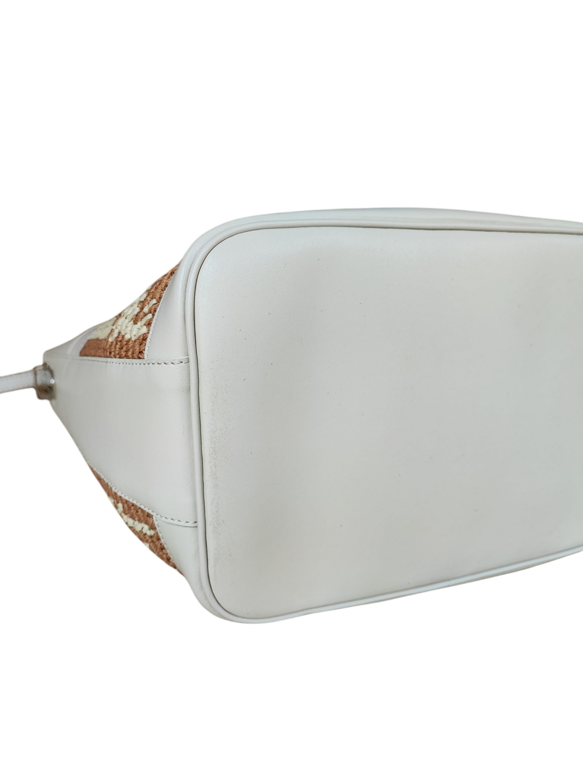 Fendi - Small white and beige insulated bag
