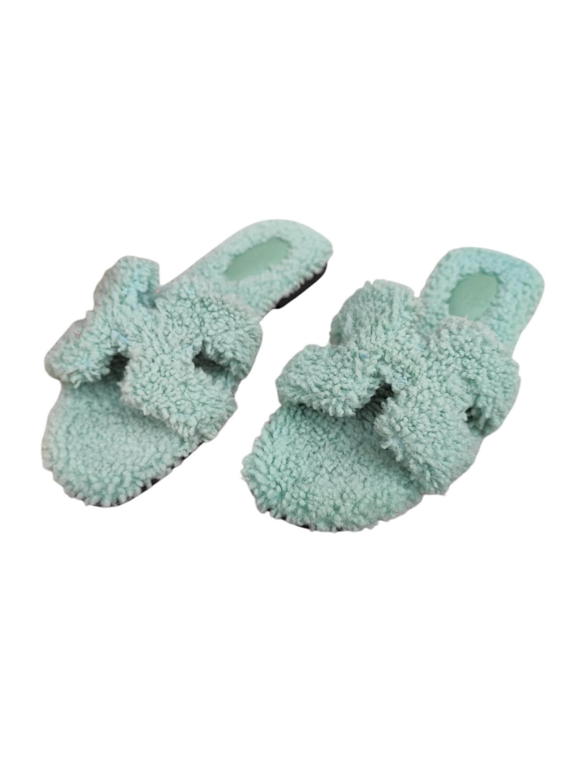 Hermès - Sandalen Oran Veloursleder grünlich T36
