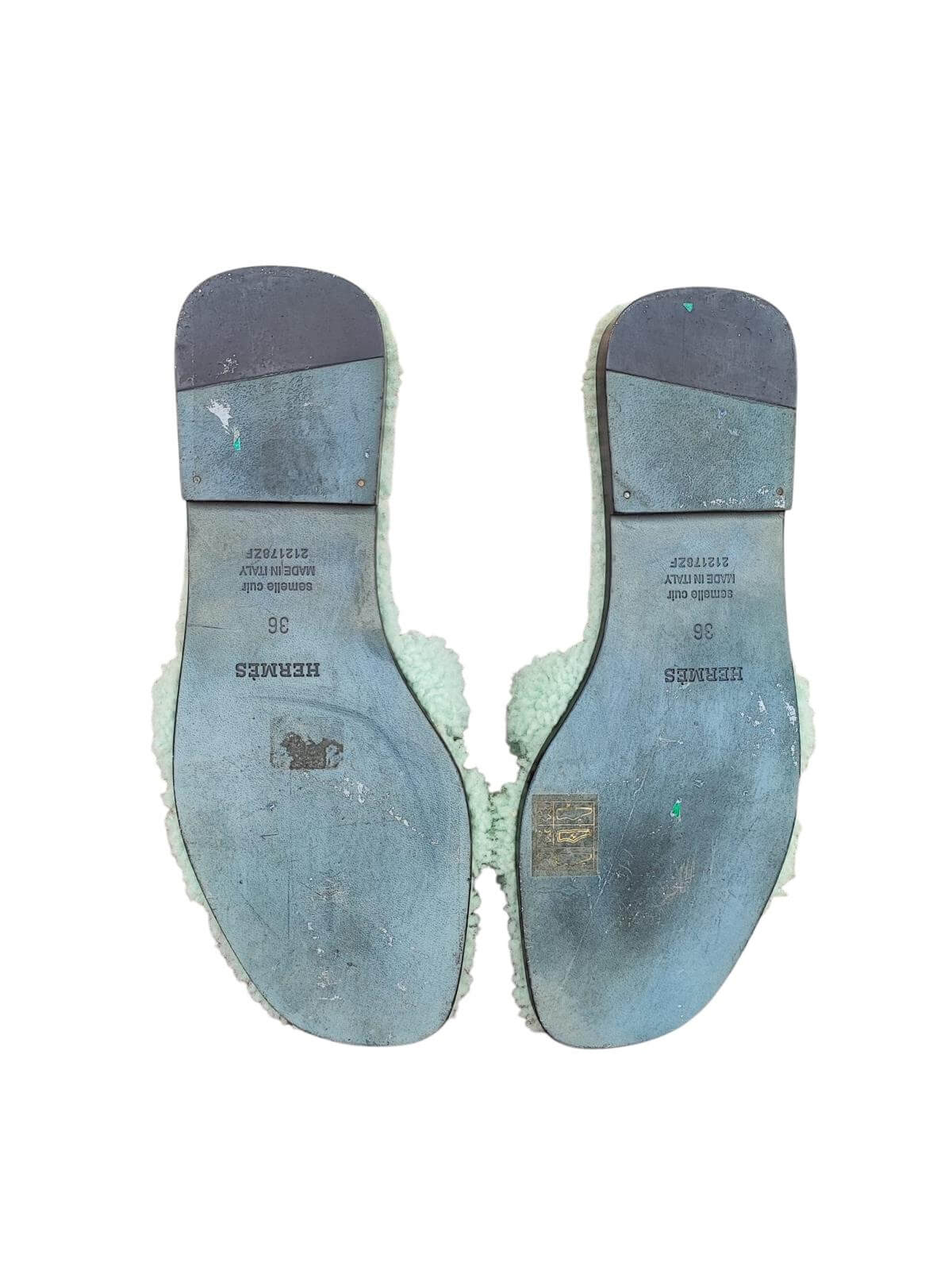 Hermès - Sandales Oran peau lainée vert d&