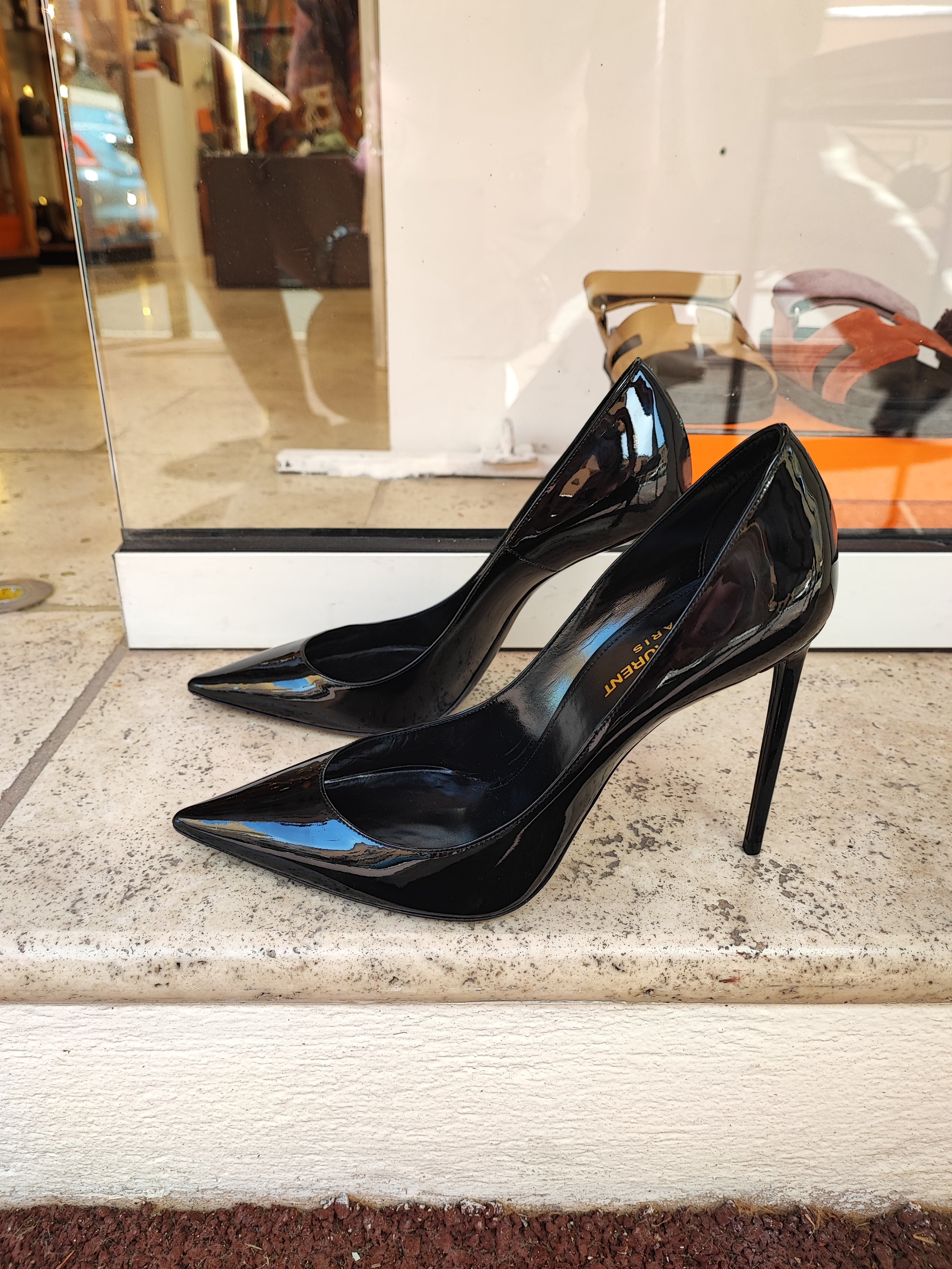 Saint Laurent - Escarpins Zoé noirs vernis T40