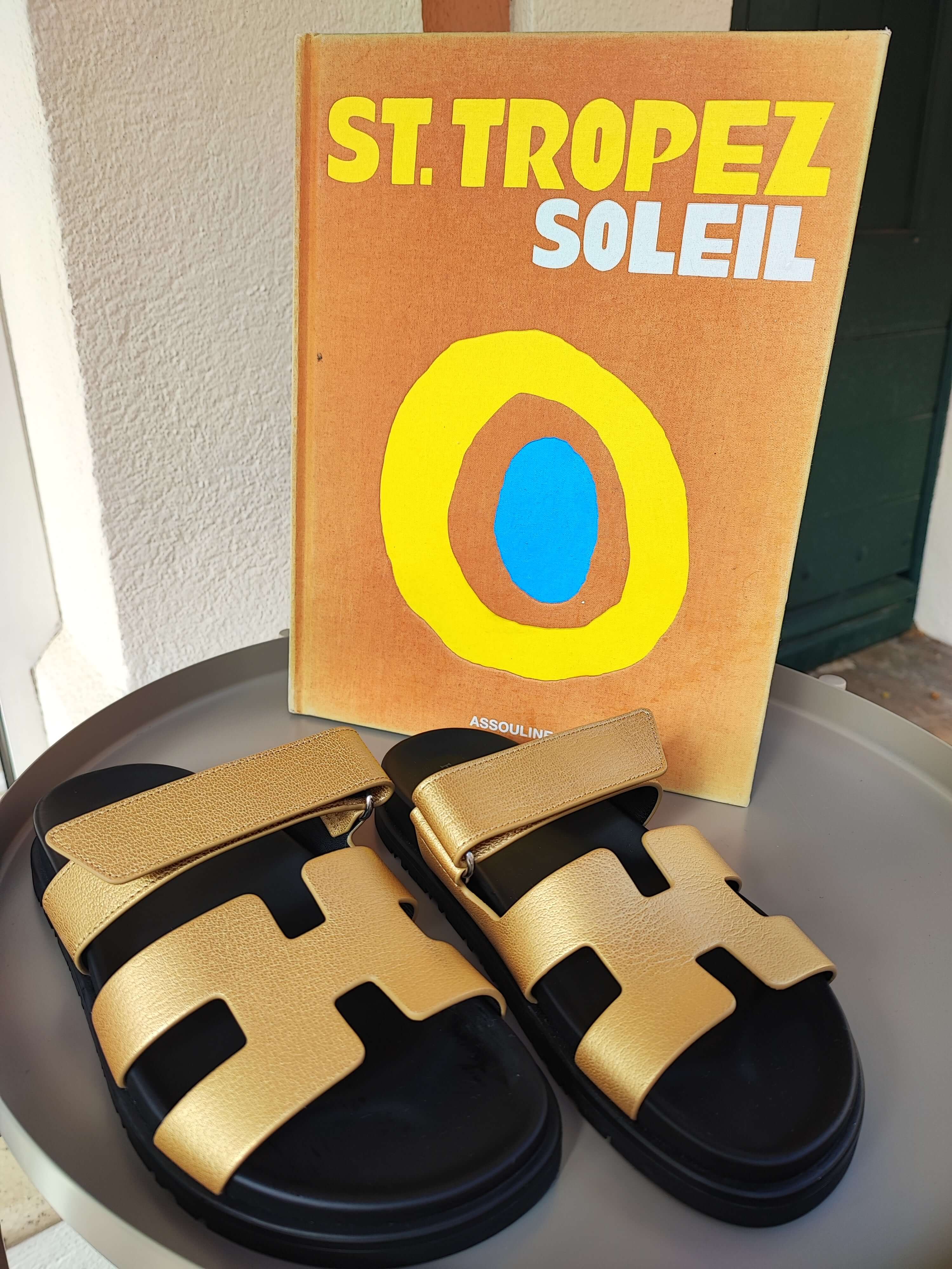 Hermès - Sandales Chypre dorées T37