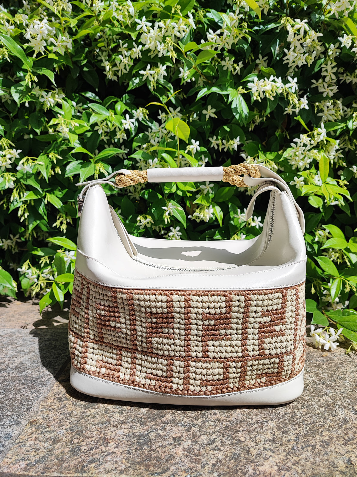 Fendi - Small white and beige insulated bag