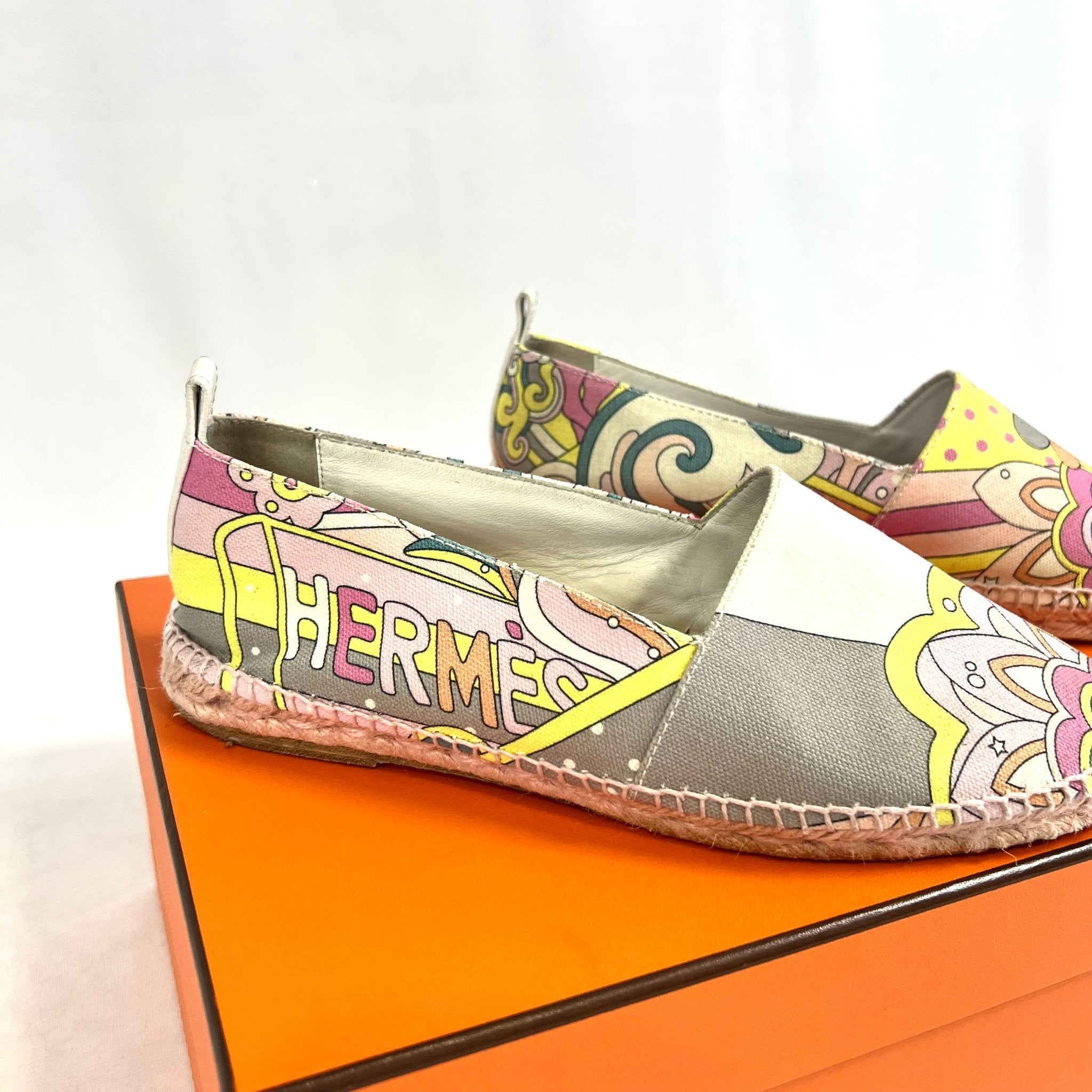 Hermès : Espadrilles T.38 - Les Folies d&
