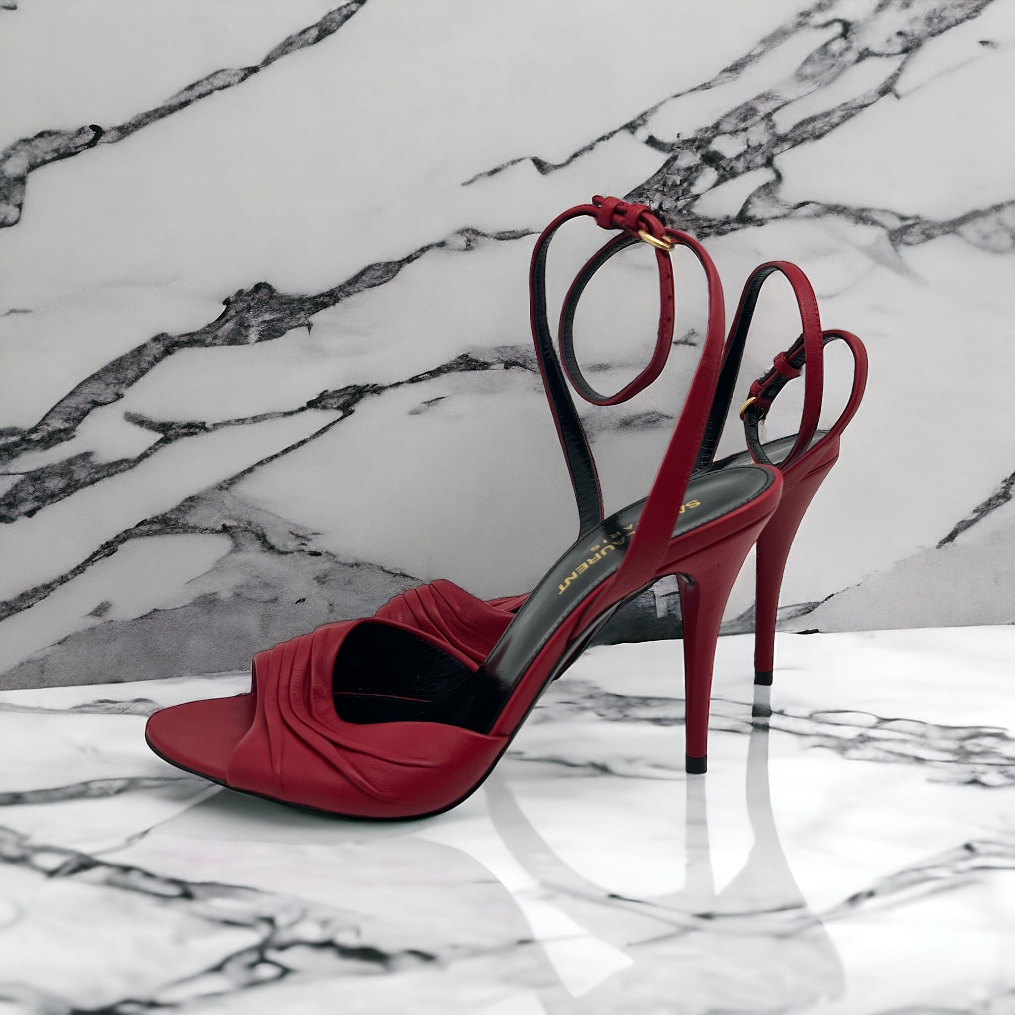 Saint Laurent Escarpins Rouge 37 - Les Folies d&
