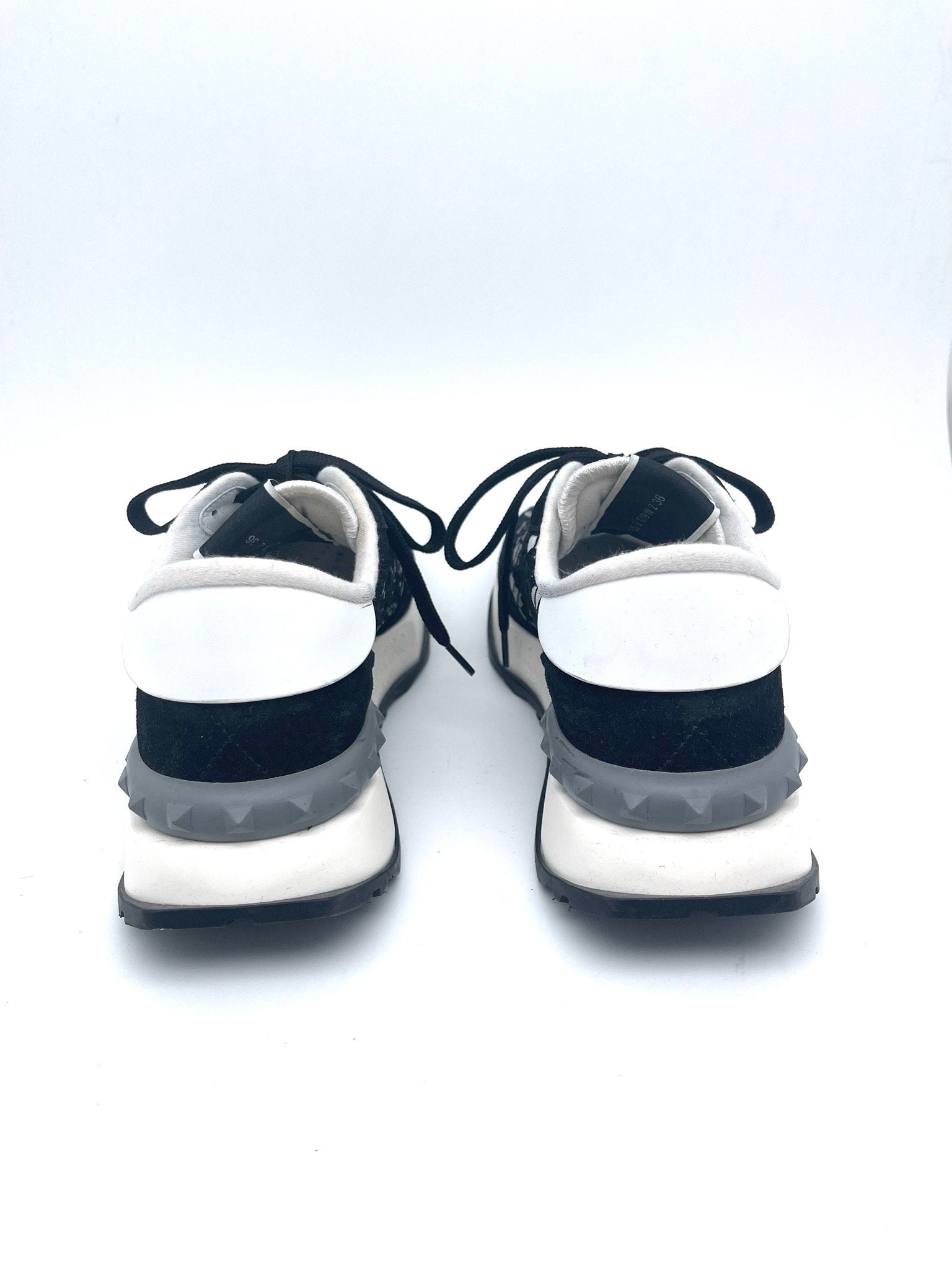 Valentino - Baskets T.36 - Les Folies d&