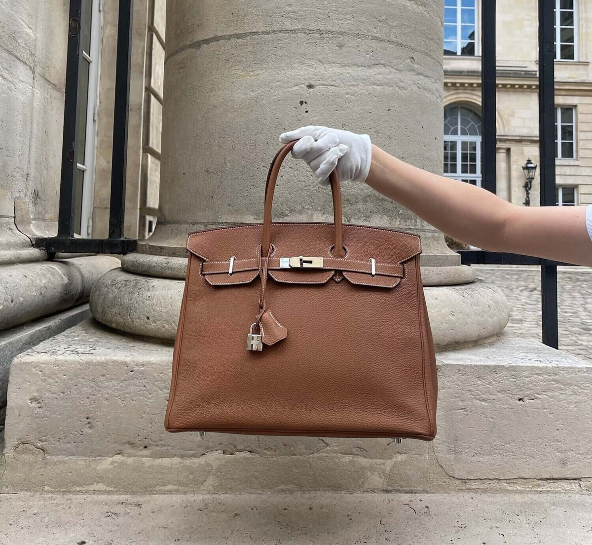 Pourquoi acheter des produits de luxe d'occasion ? - Les Folies d'Eugenie