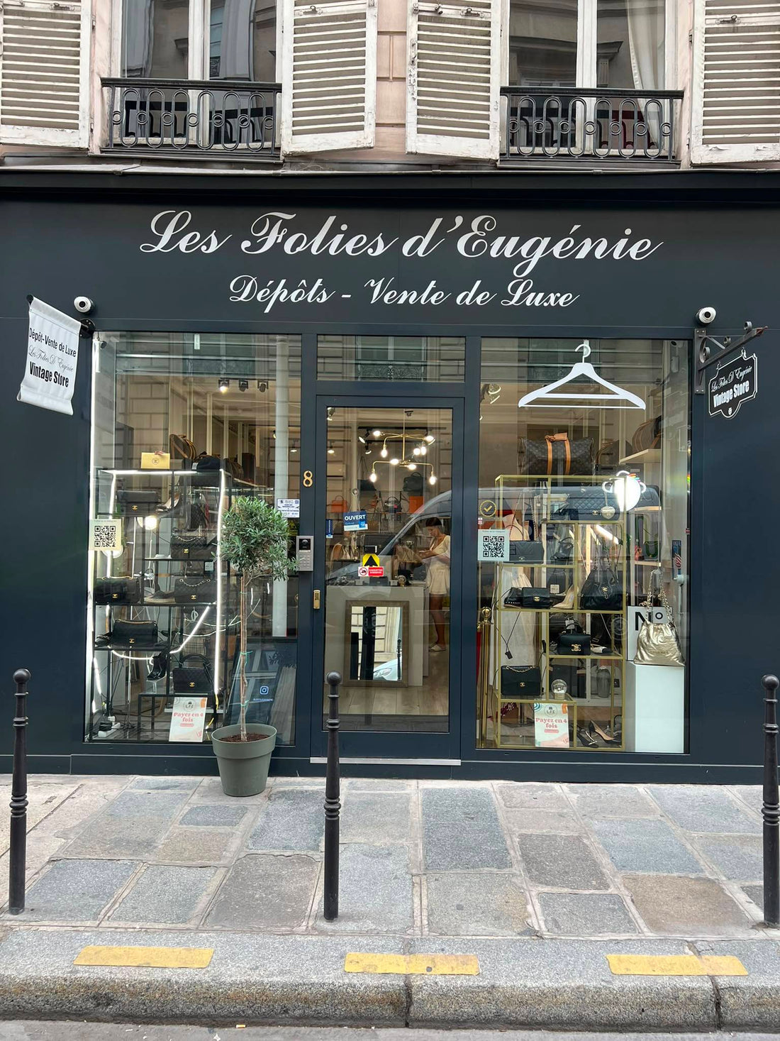 Boutique Les Folies d’Eugénie à Paris pour découvrir les pièces et leur porté