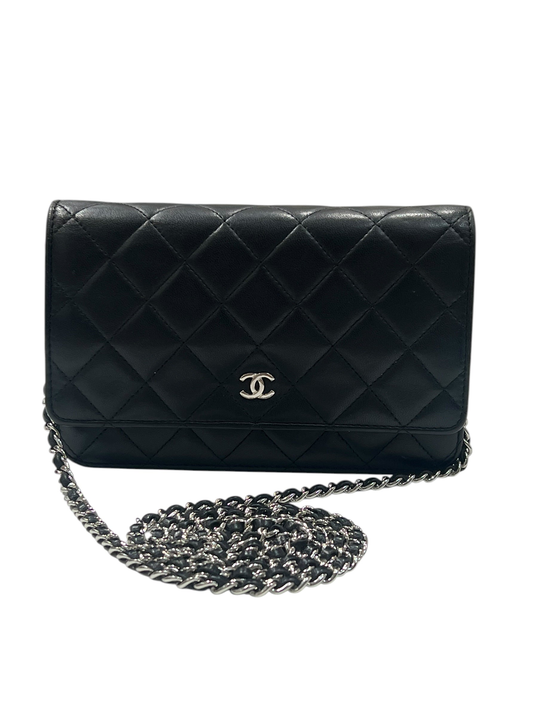 Chanel - Wallet on Chain classico in pelle nera con finiture argentate