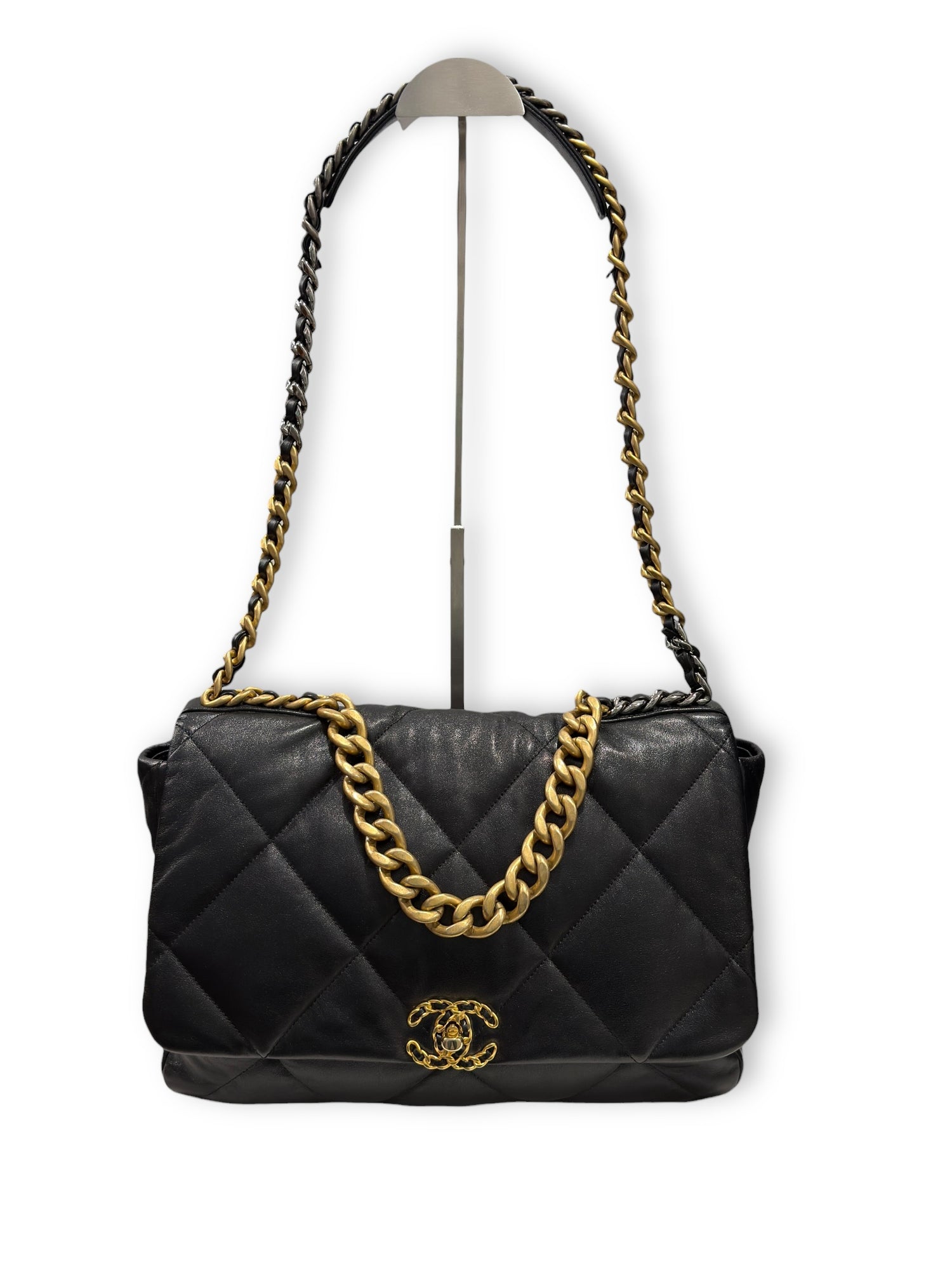 Sac Chanel Maxi 19 | Les Folies d’Eugénie