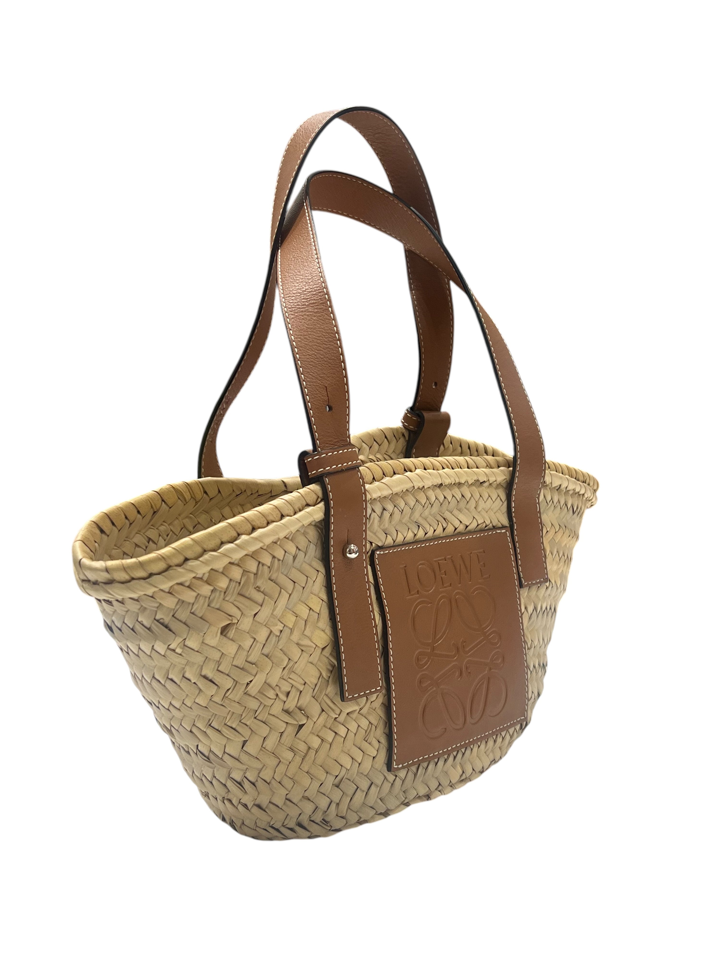 Loewe – Korbtasche aus Palmfaser und Leder, Gold PM
