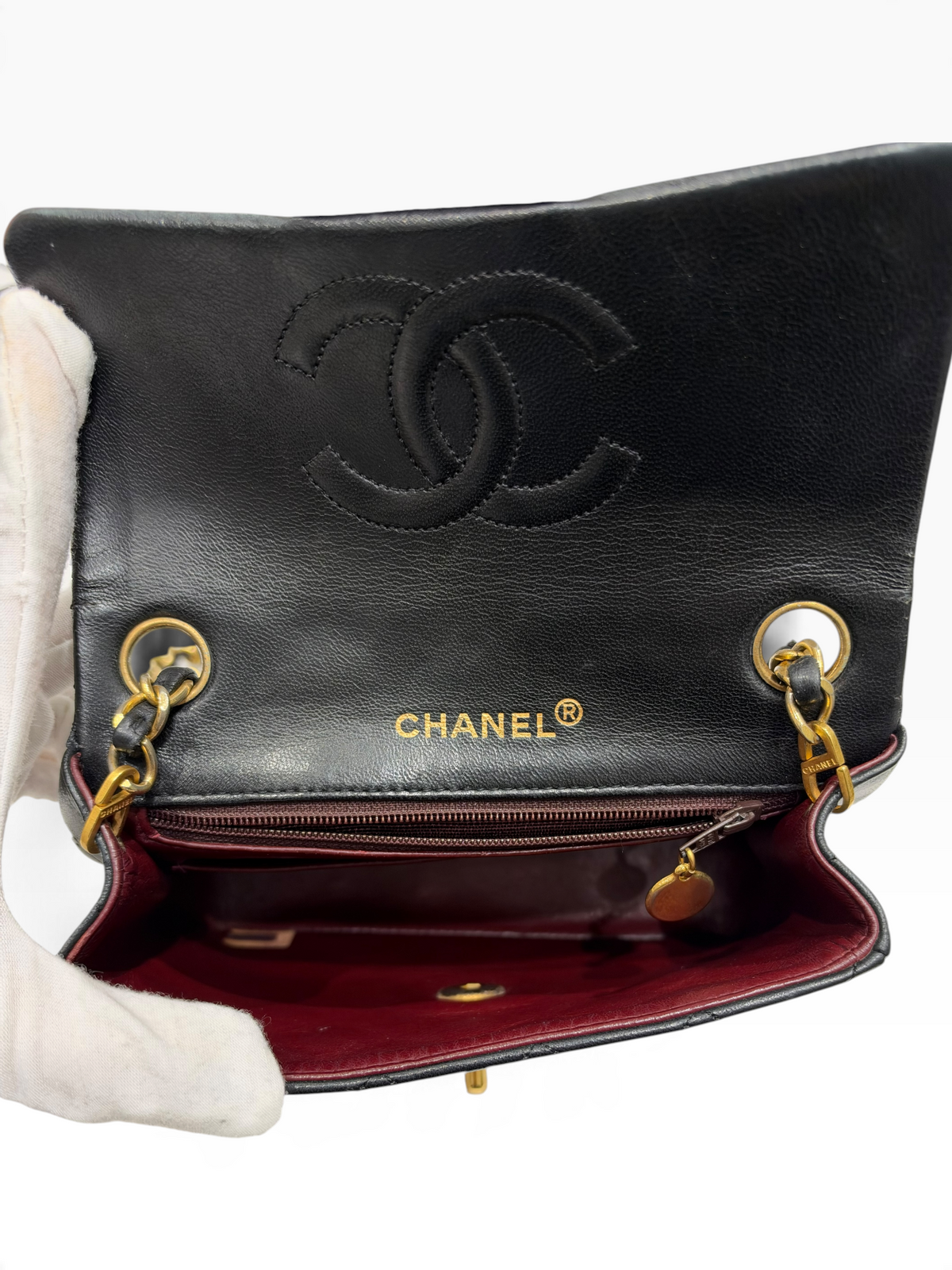 Chanel - Timeless mini en cuir agneau noir