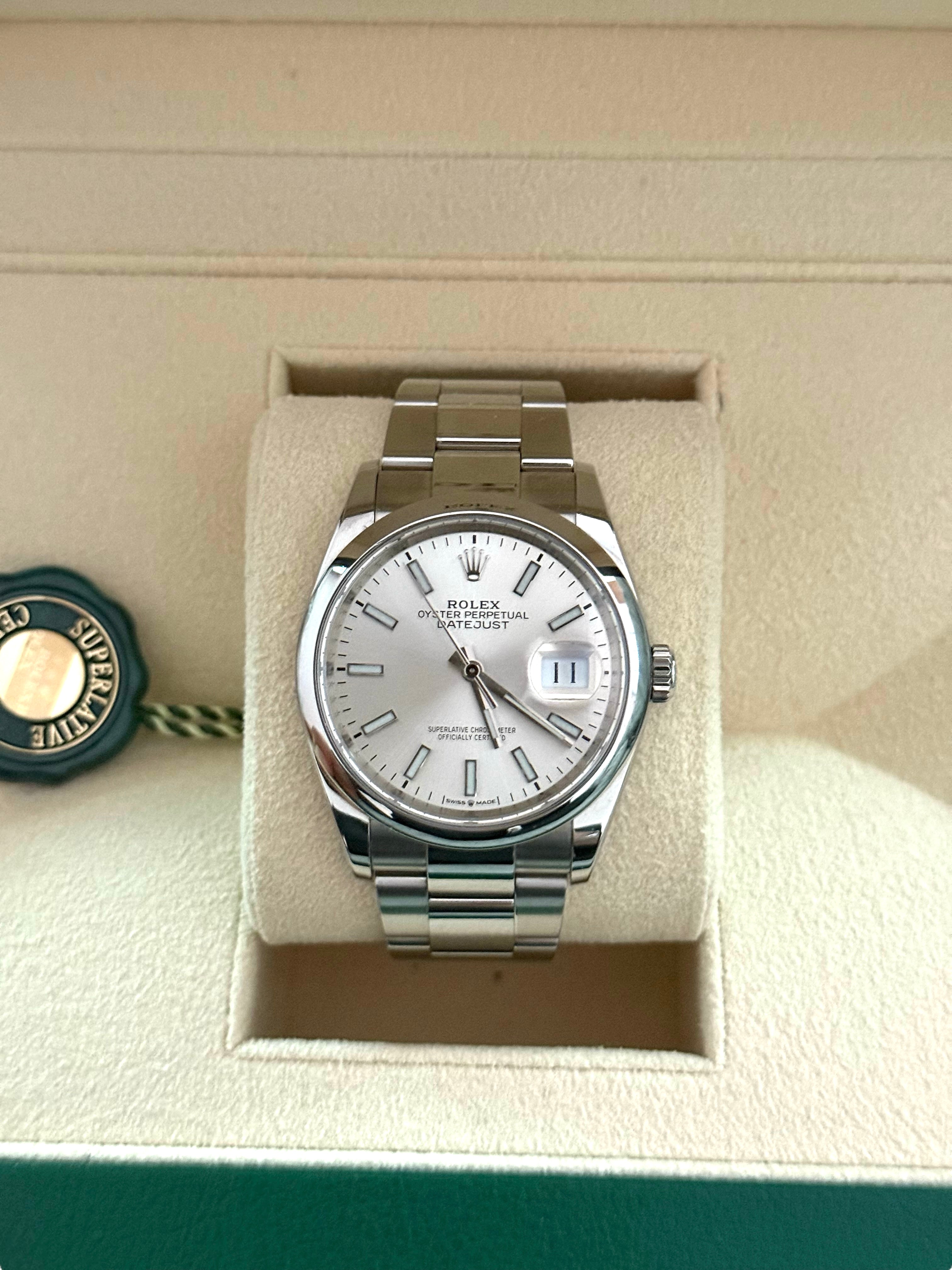 Rolex - Montre Datejust 126200 36mm cadran argentée