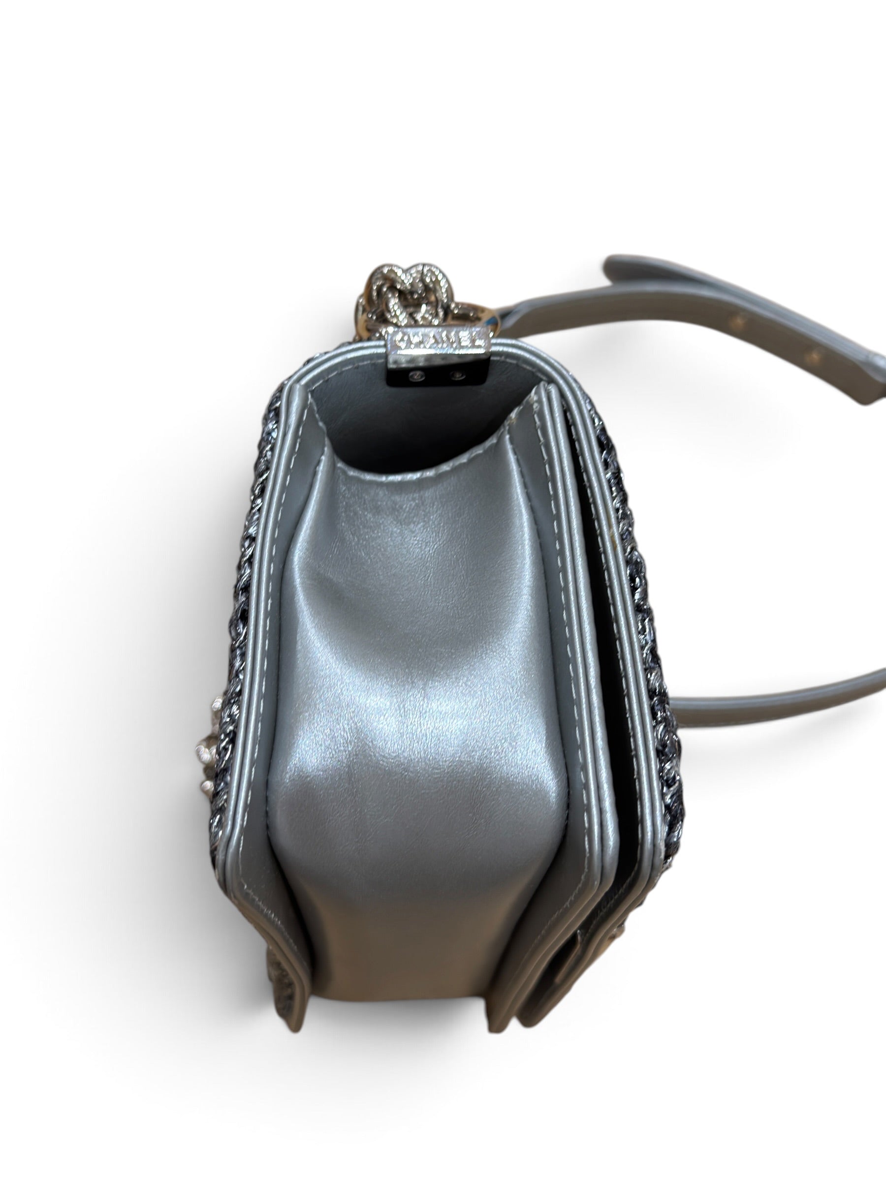 Chanel - Sac Boy Mini cuir argenté Édition limitée