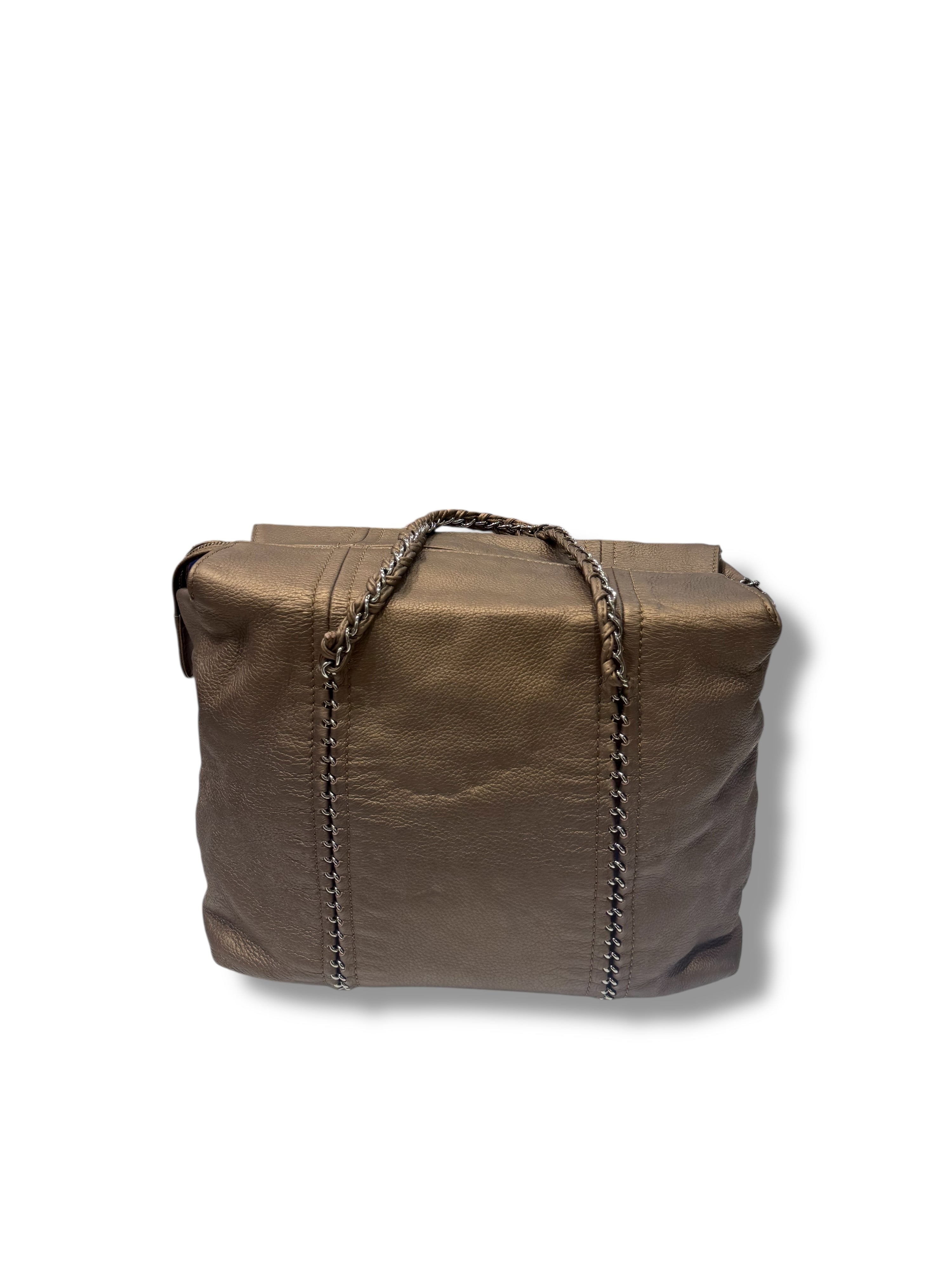 Chanel – CC-Ledertasche in Bronze
