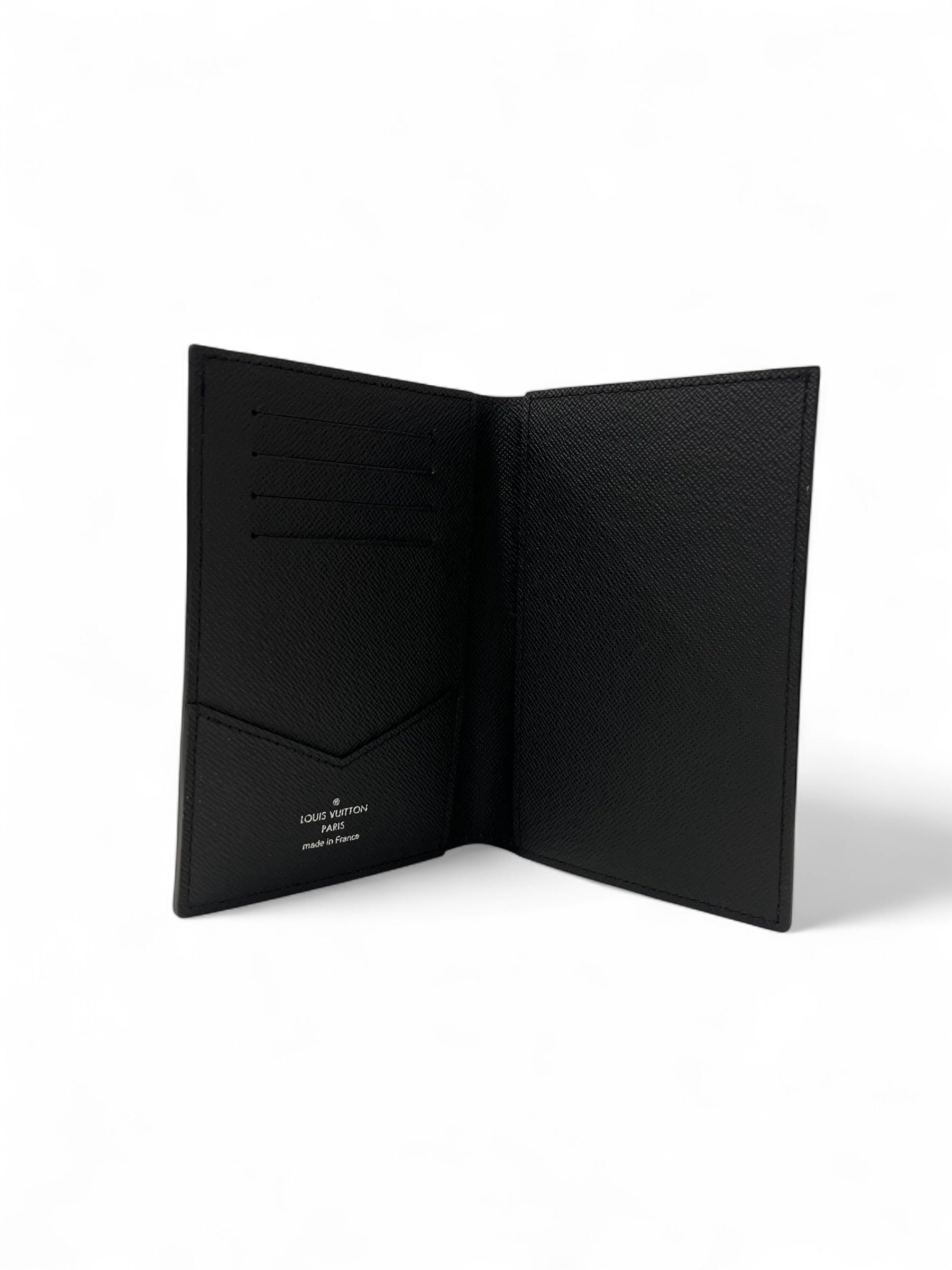Louis Vuitton - Reisepasshülle Damier Graphite