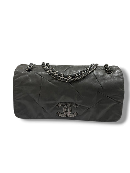 Chanel - Sac Classique allongé vert de gris irisé