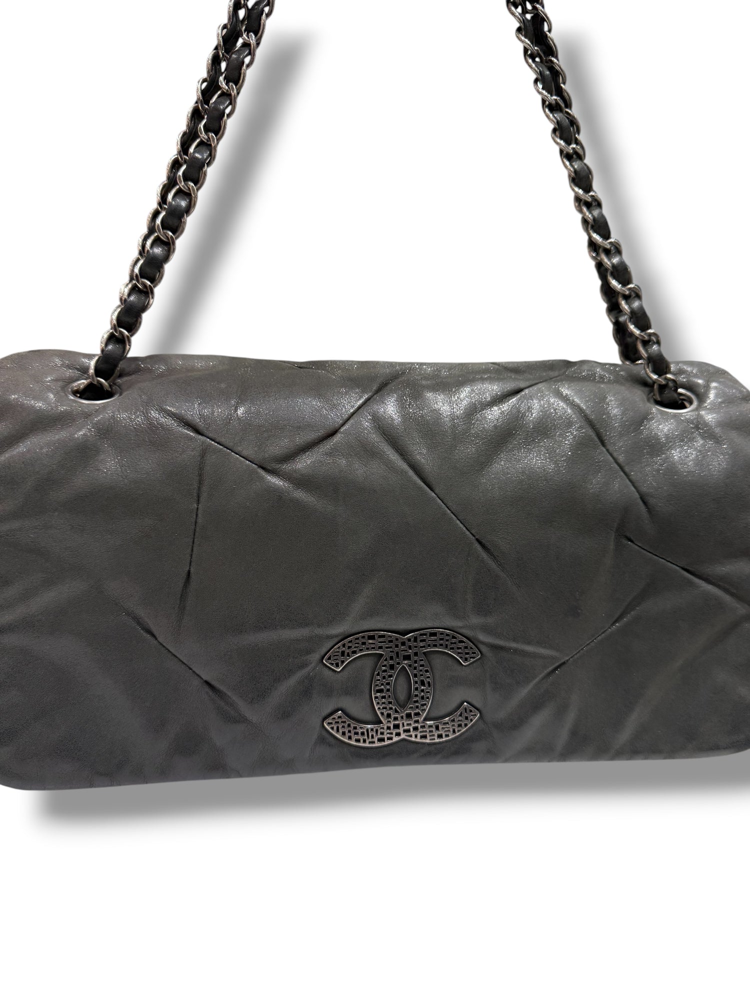 Chanel - Sac Classique allongé vert de gris irisé
