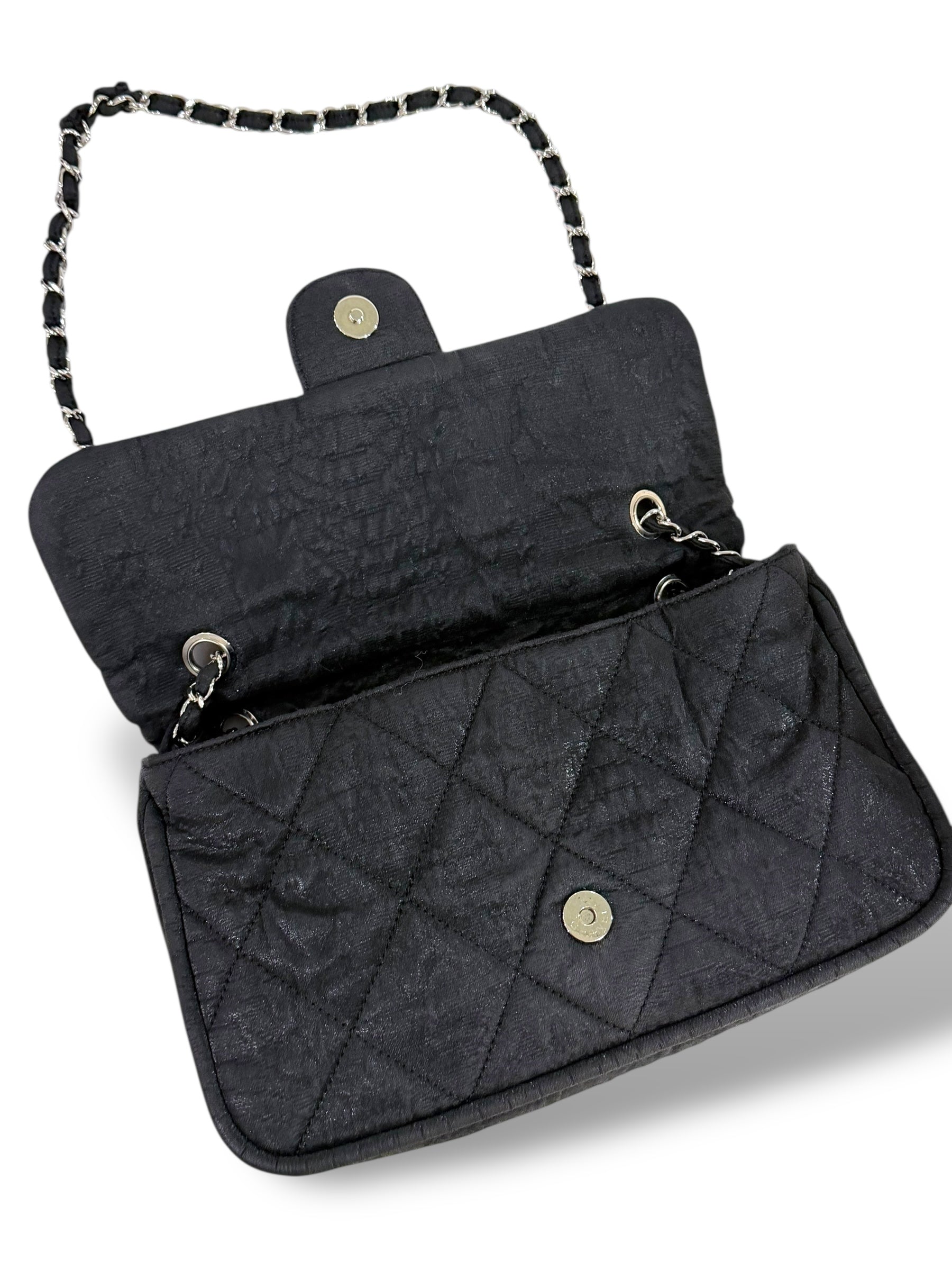 Chanel - Tasche aus beschichtetem Jerseystoff