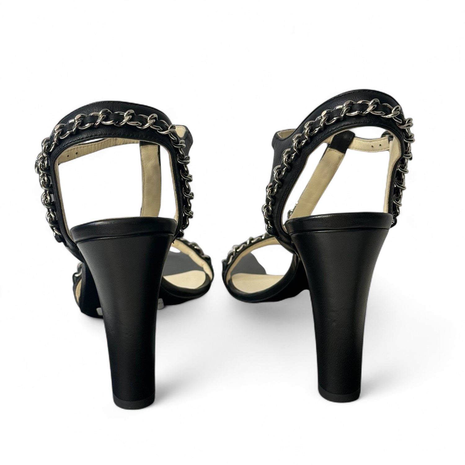 Chanel - Sandales chaîne T.38,5